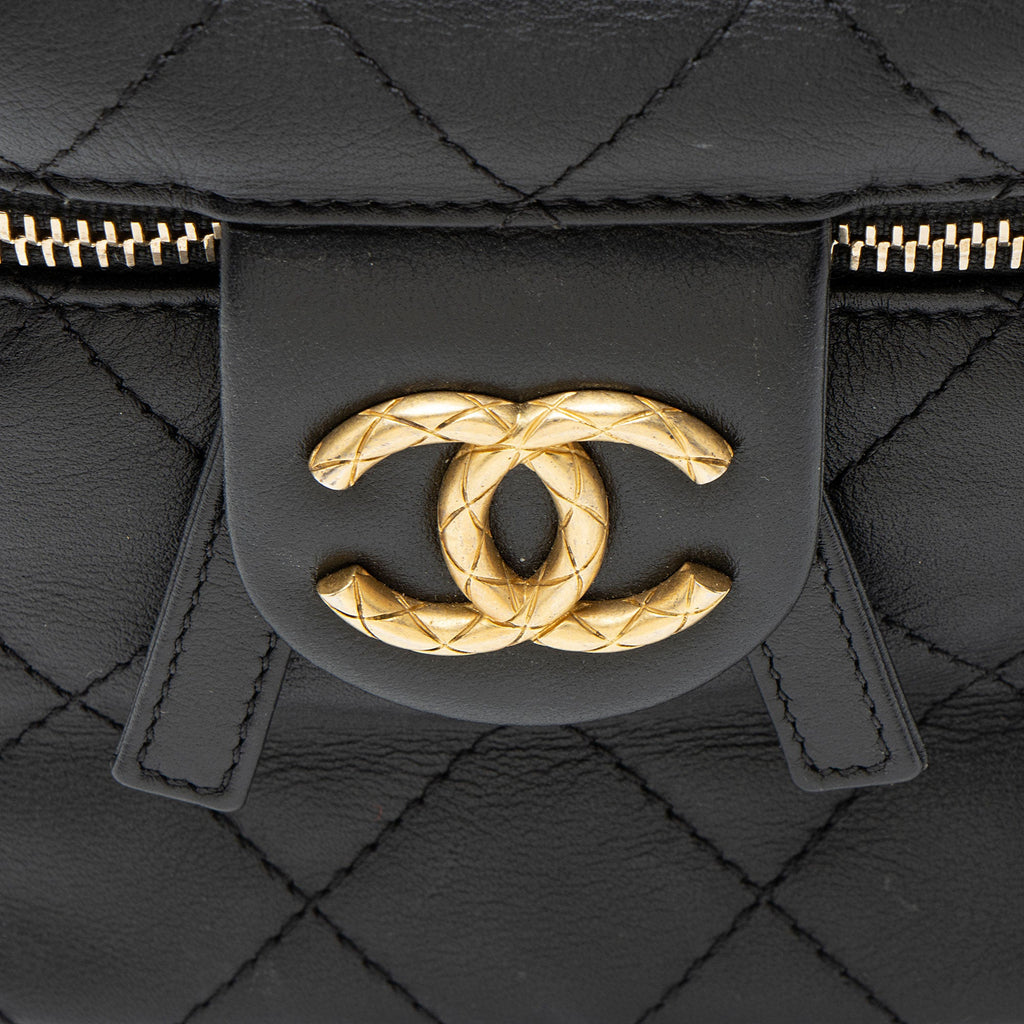 Chanel Lambskin CC Chain Bar Small Vanity Case