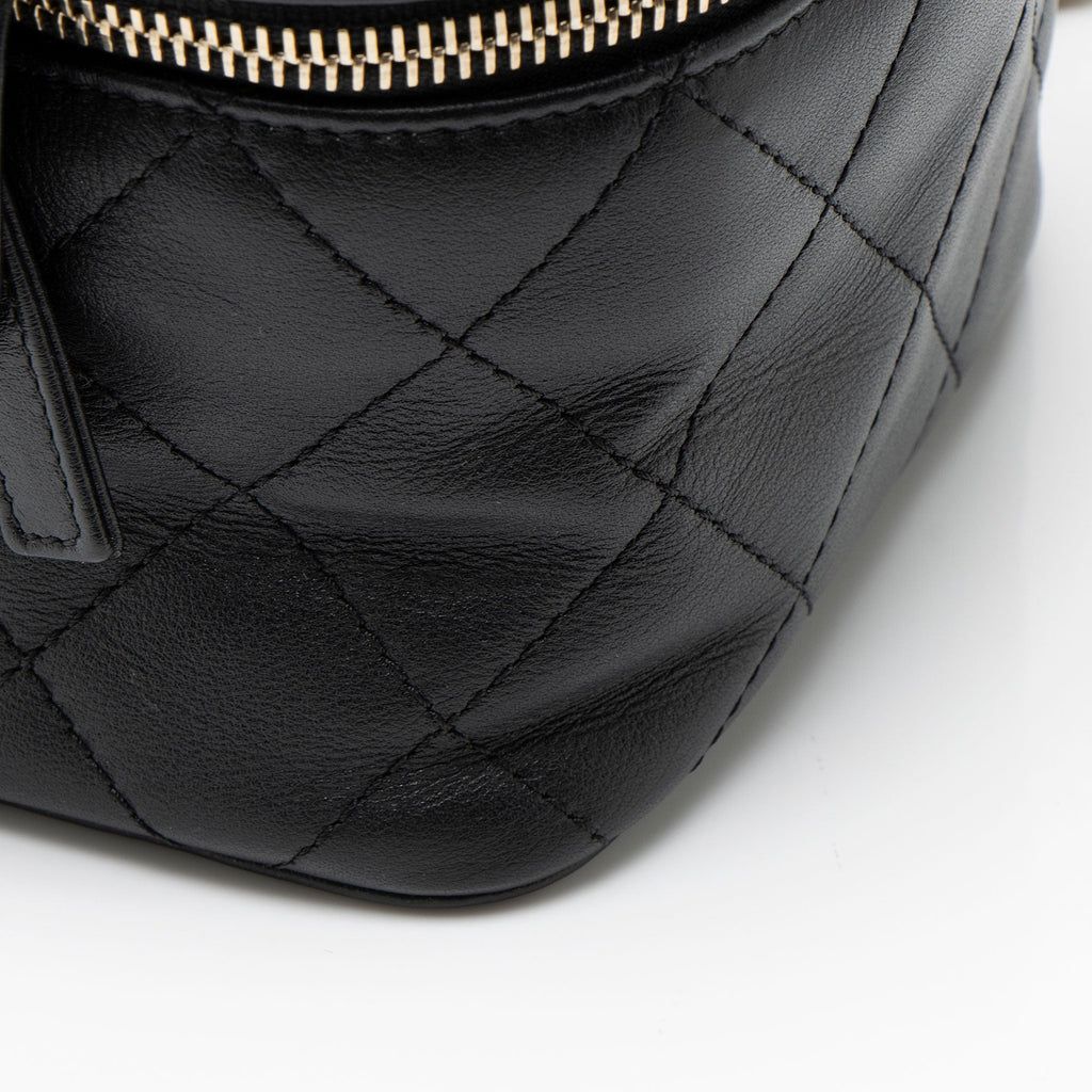 Chanel Lambskin CC Chain Bar Small Vanity Case