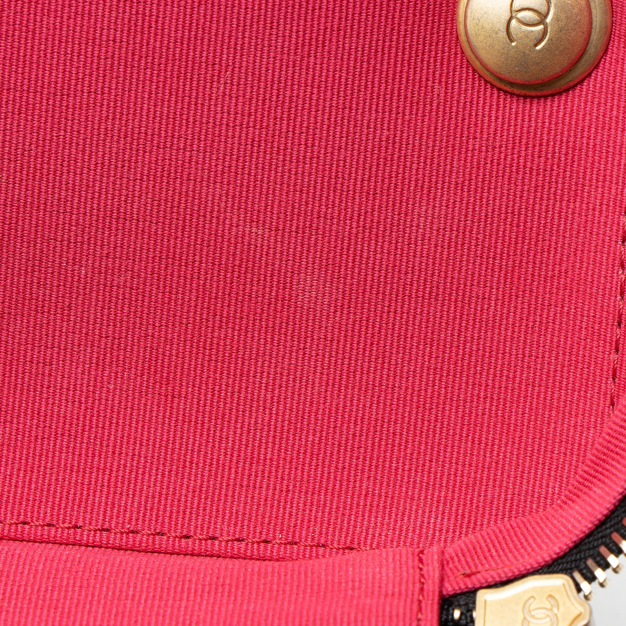 Chanel Lambskin CC Chain Bar Small Vanity Case