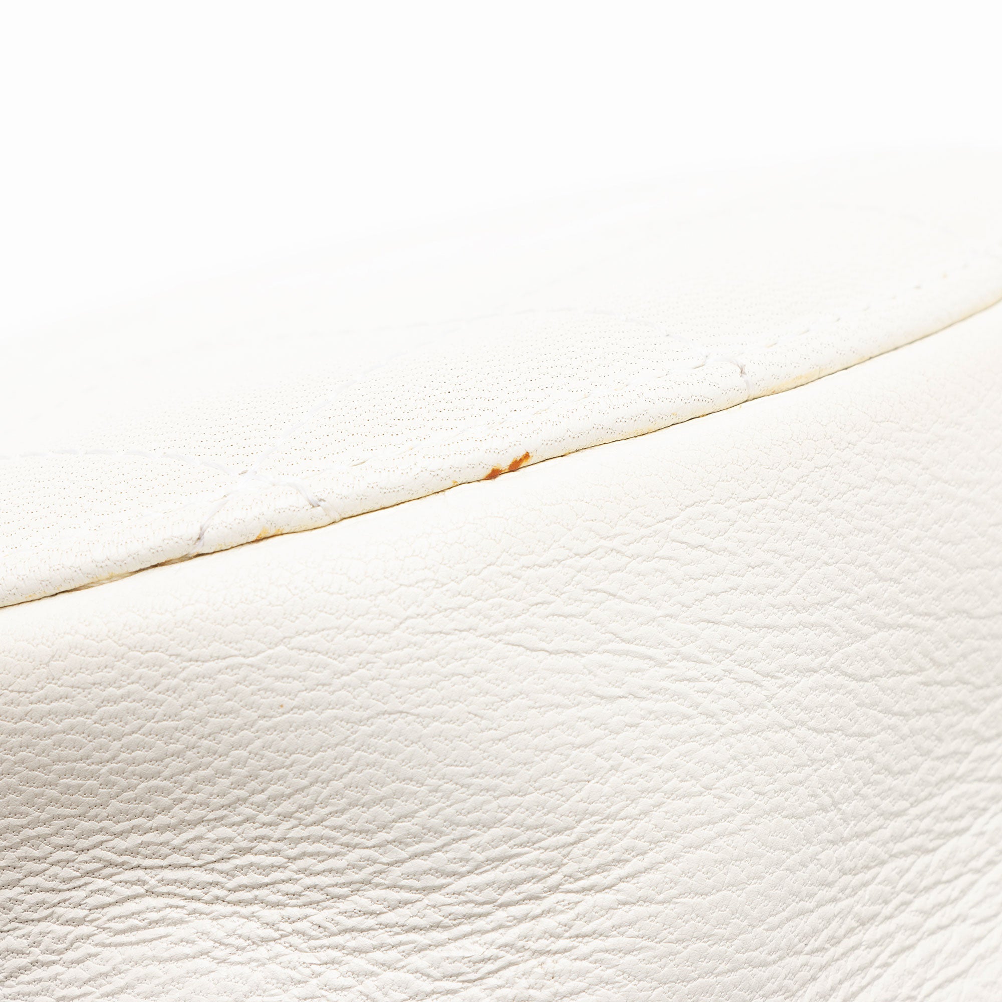Chanel Lambskin Chic Pearls Round Clutch with Chain