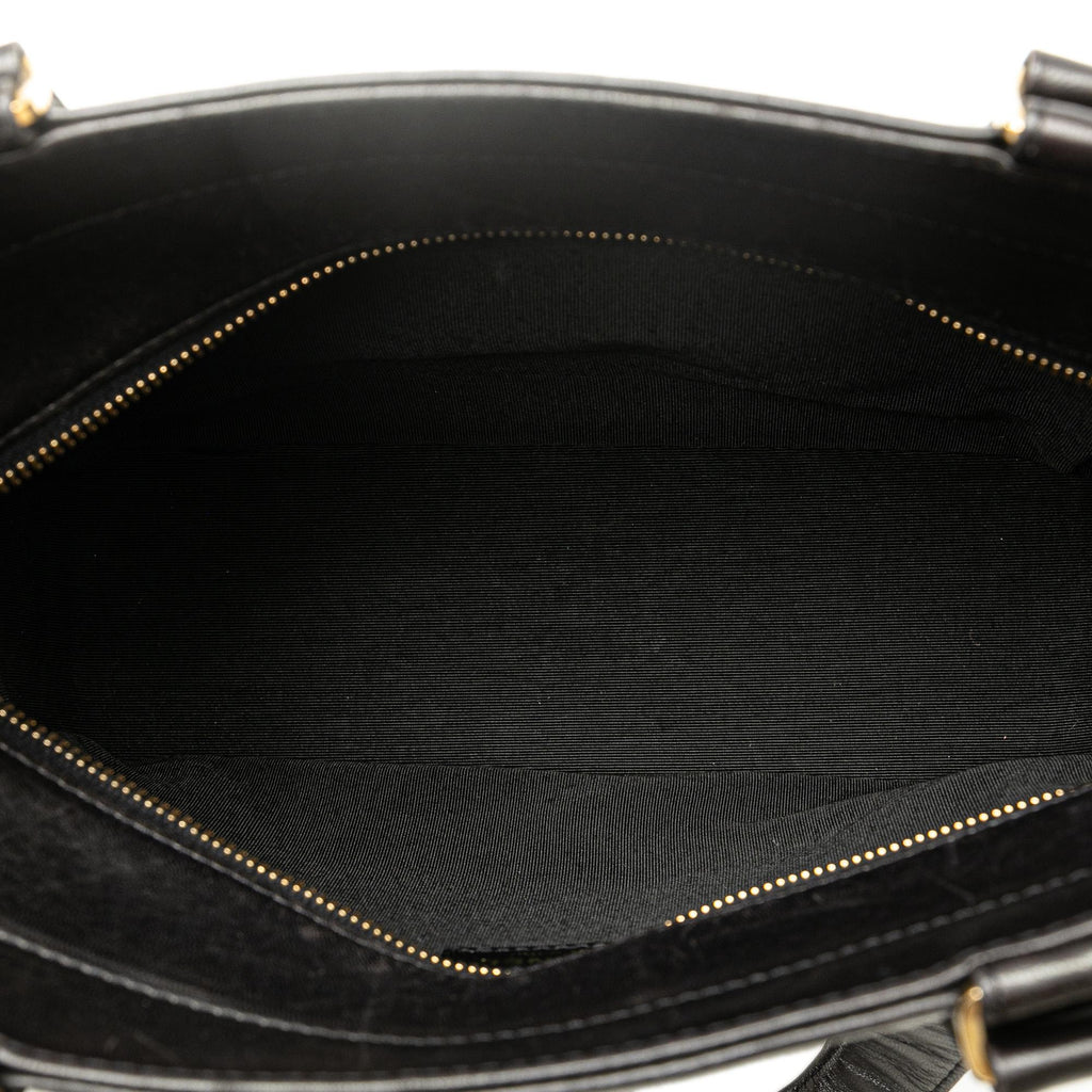 Chanel Lambskin Chocolate Bar Shoulder Bag (SHG-Cnyzqh)