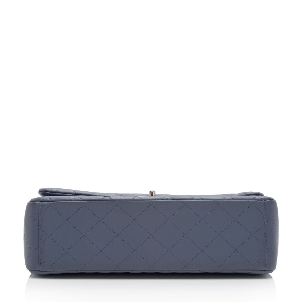 Chanel Lambskin Classic Maxi Double Flap Bag (SHF-mATEJl)