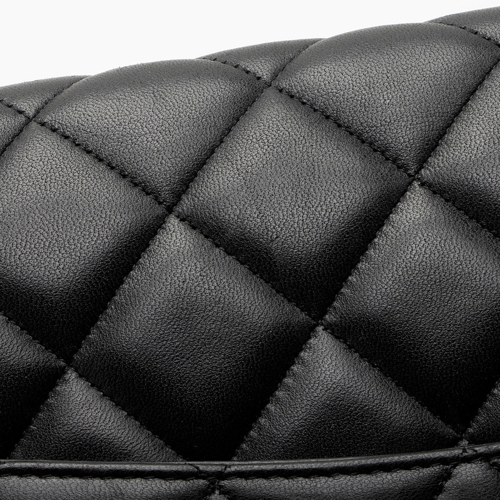 Chanel Lambskin Classic Maxi Single Flap Bag (SHF-zrKD0o)