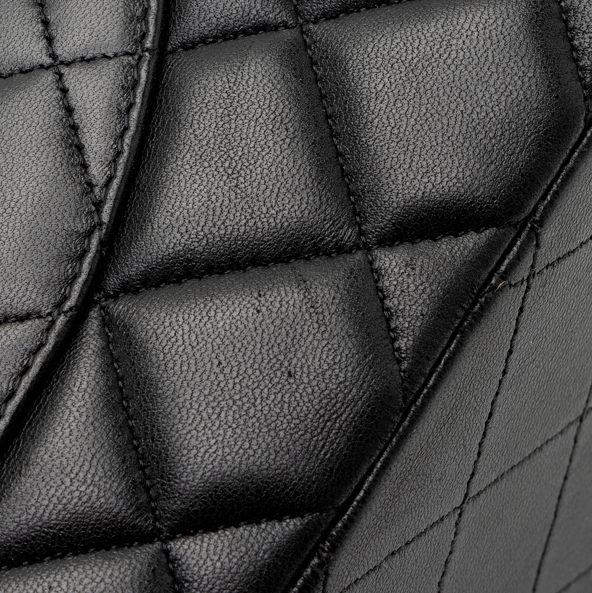 Chanel Lambskin Classic Maxi Single Flap Bag (SHF-zrKD0o)