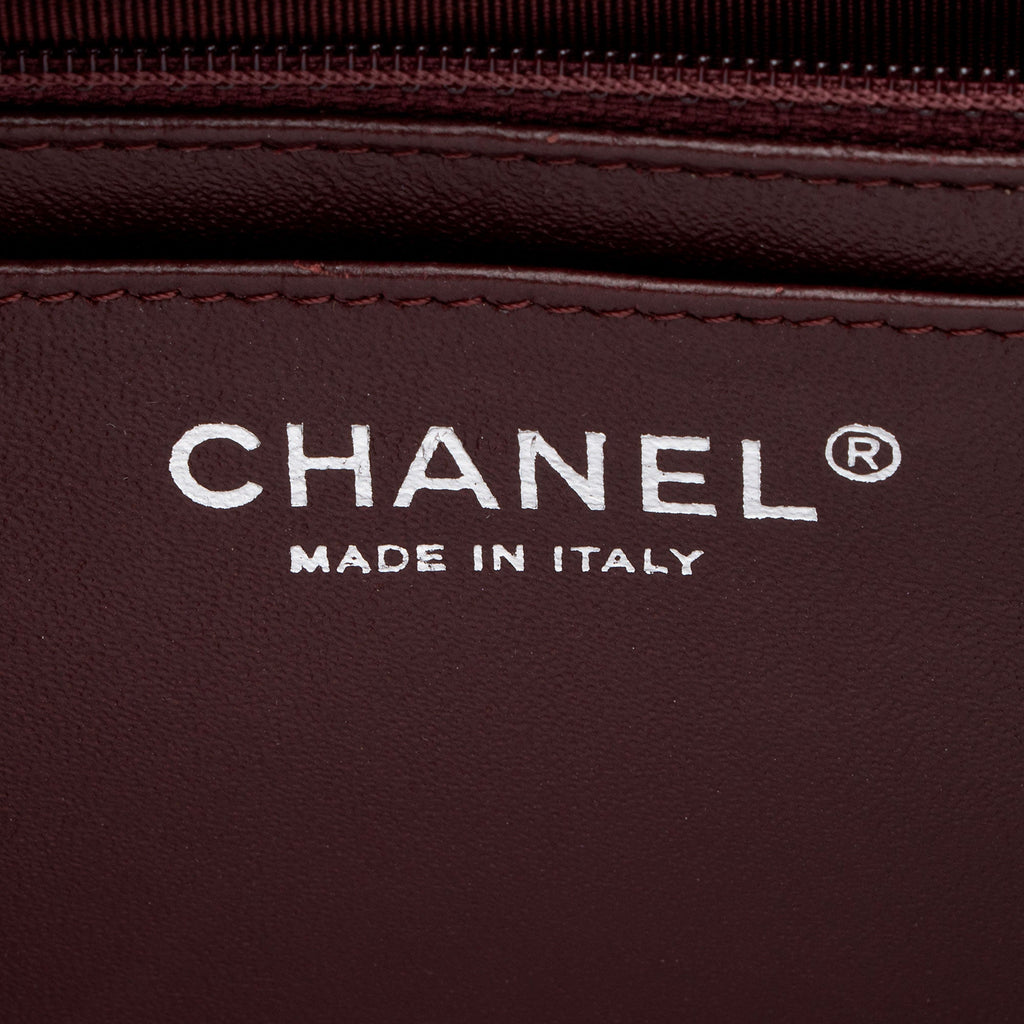 Chanel Lambskin Classic Maxi Single Flap Bag (SHF-zrKD0o)