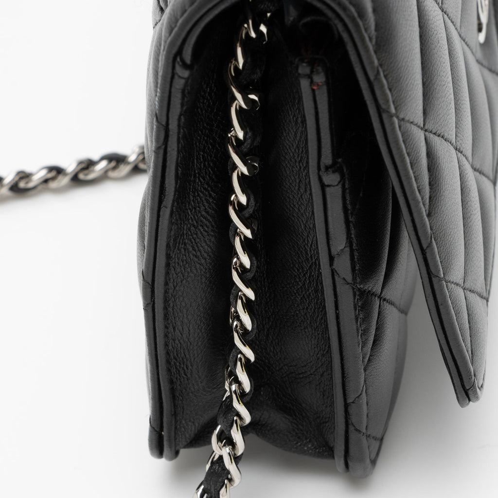 Chanel Lambskin Classic Wallet on Chain (SHF-zqvIju)
