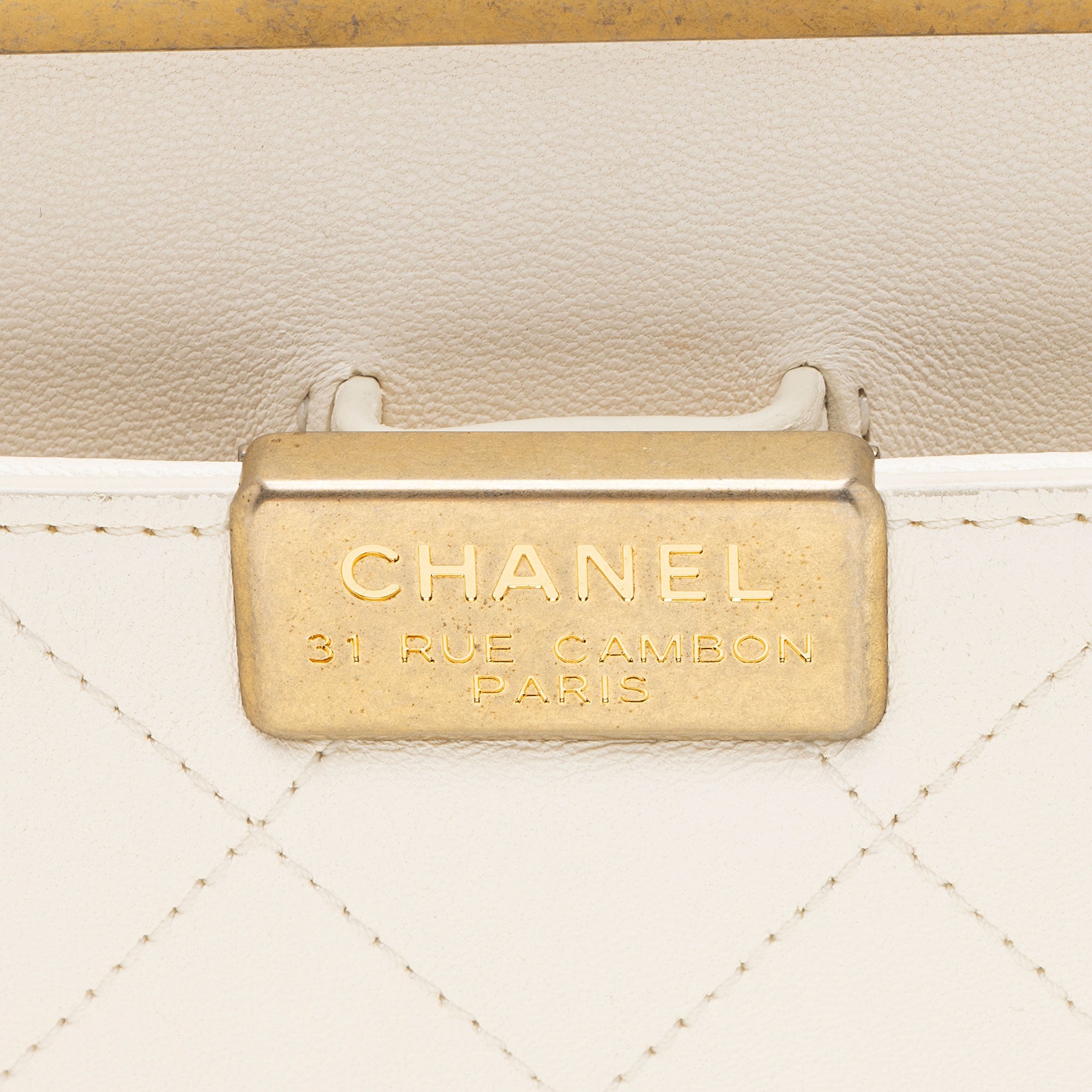 Chanel Lambskin Coco Lux Small Flap Bag (SHF-48E89g)