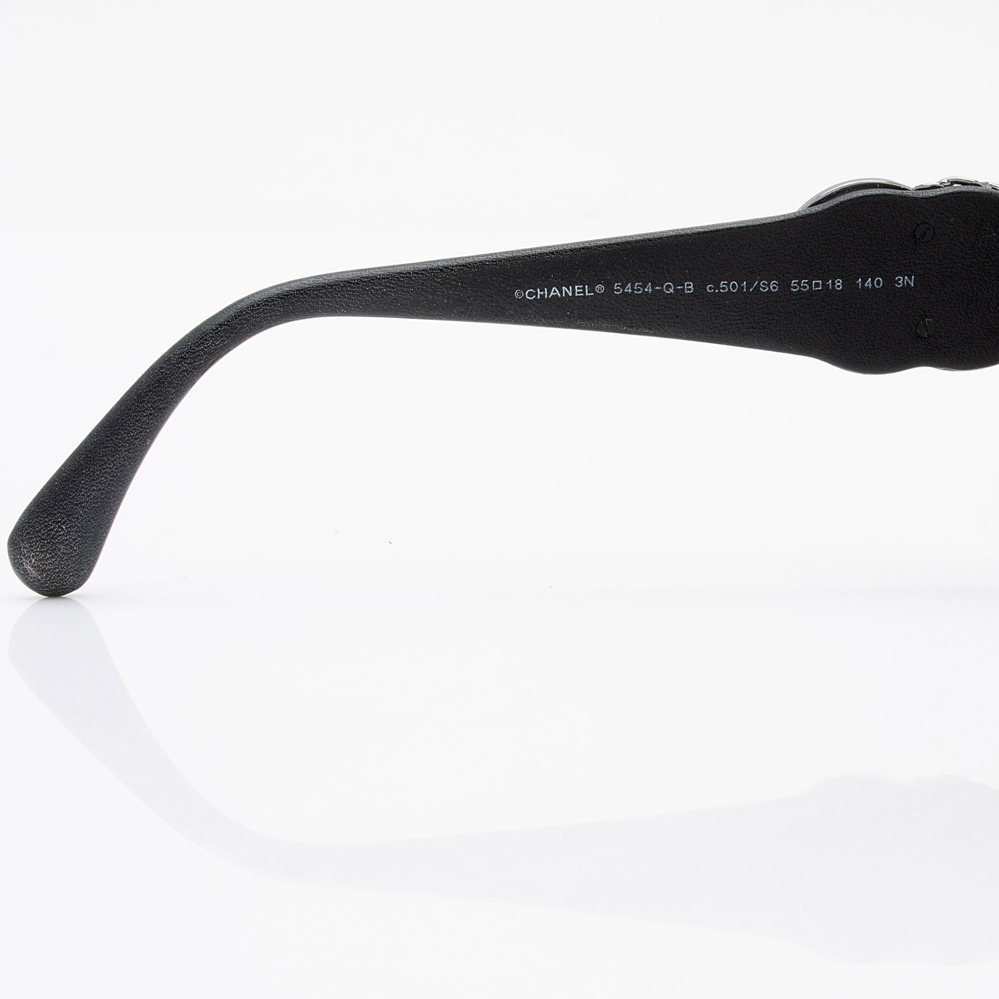 Chanel Lambskin Crystal CC Sunglasses (SHF-h3VgE4)