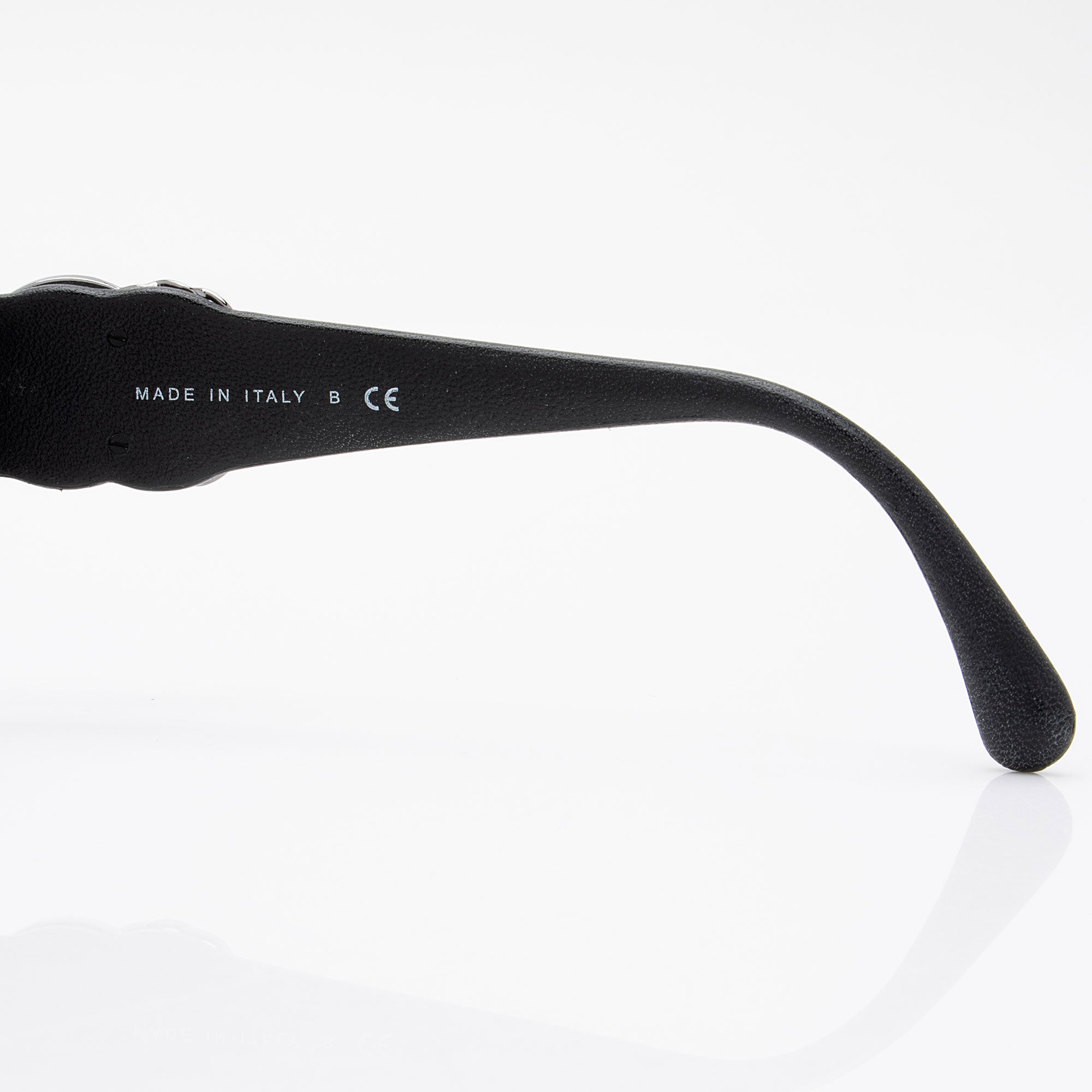 Chanel Lambskin Crystal CC Sunglasses (SHF-h3VgE4)