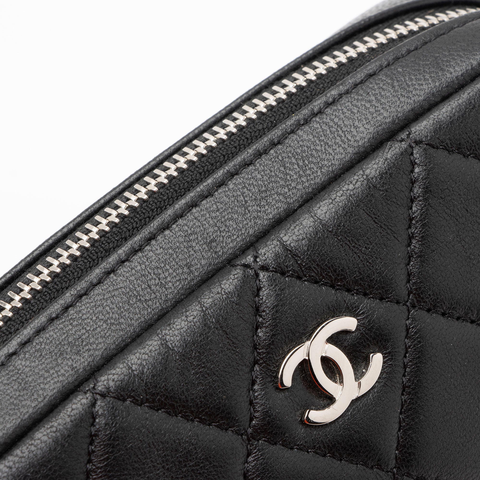 Chanel Lambskin Curvy Small Cosmetic Pouch (SHF-bKQqBi)