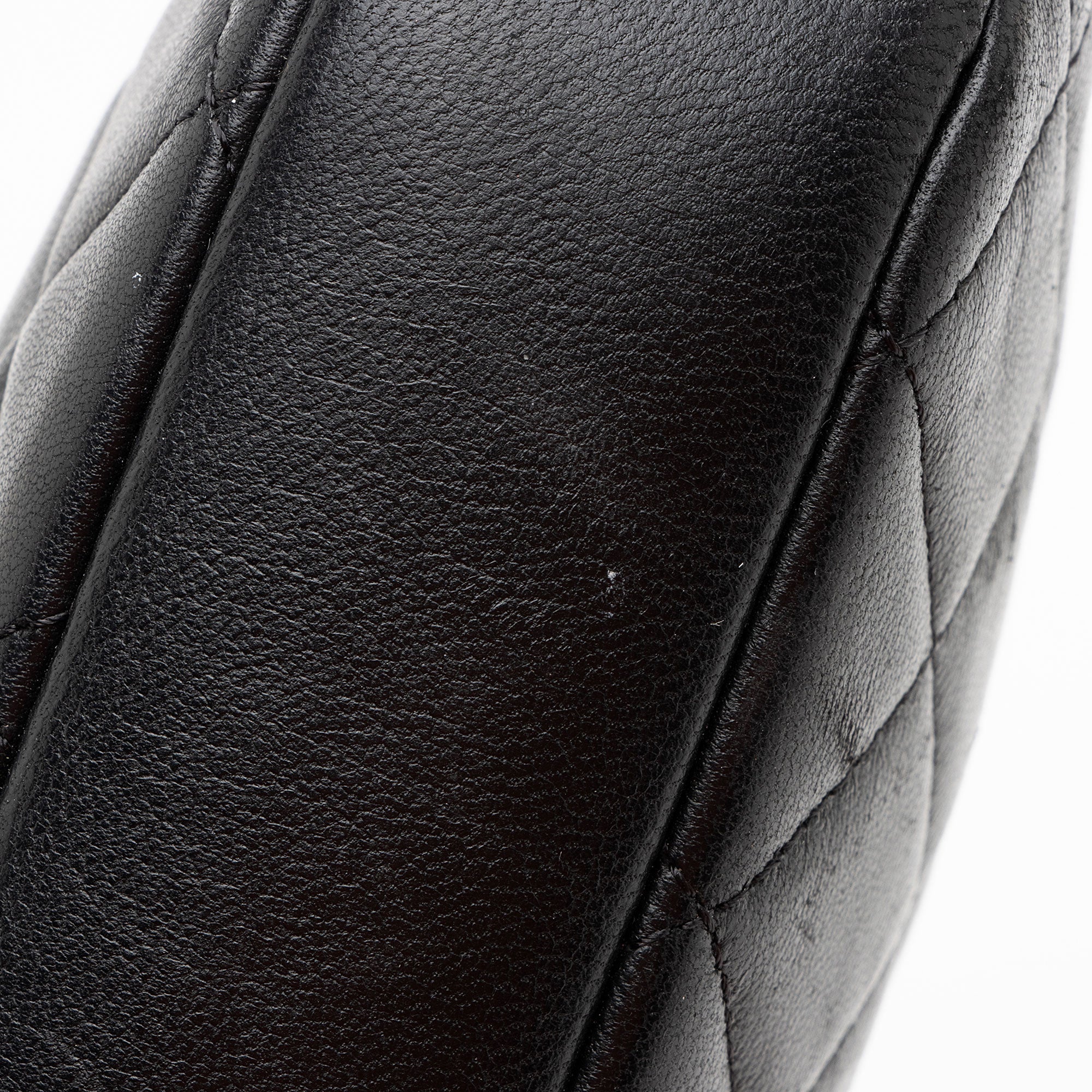 Chanel Lambskin Curvy Small Cosmetic Pouch (SHF-bKQqBi)