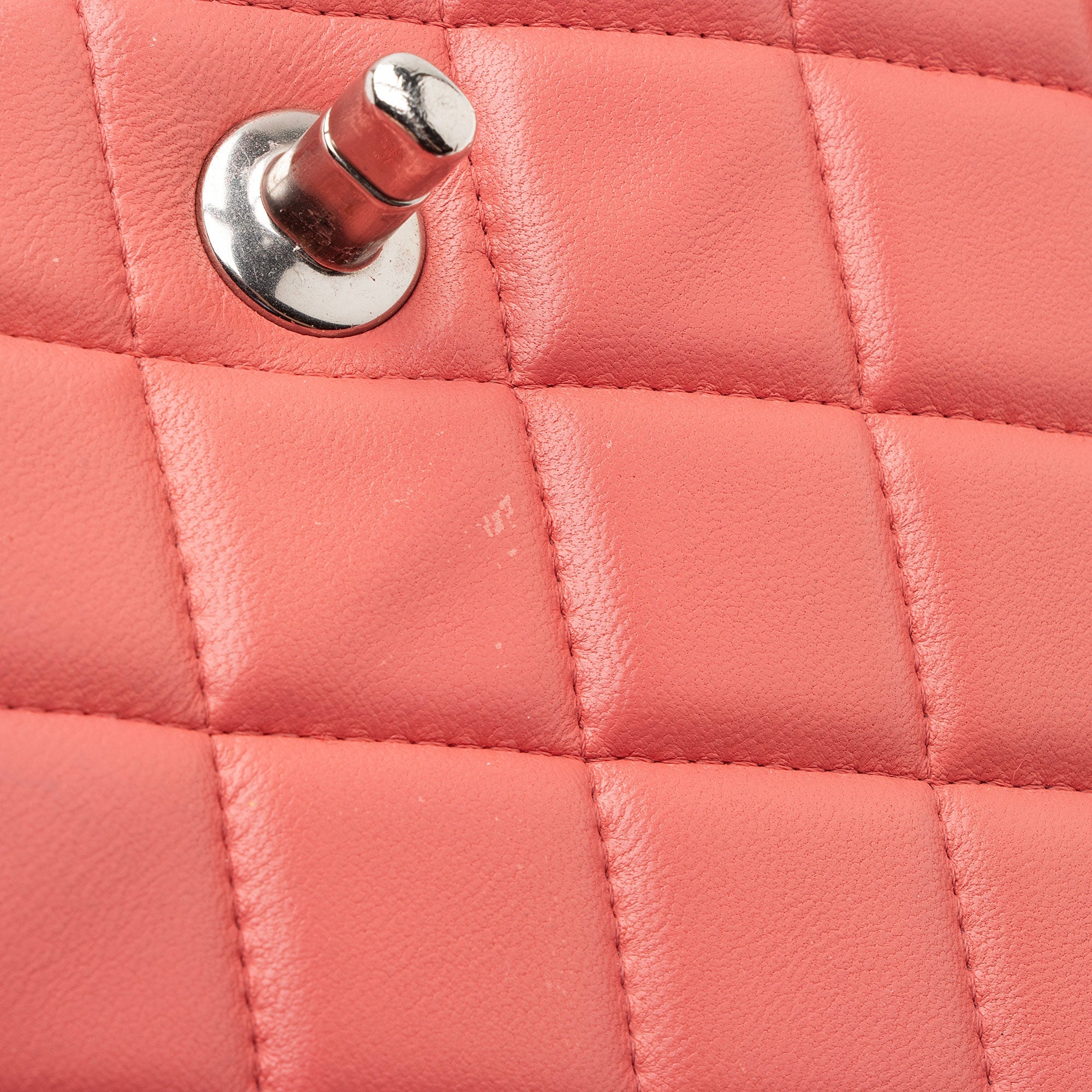 Chanel Lambskin Flap Clutch on Chain (SHF-1nJPM6)
