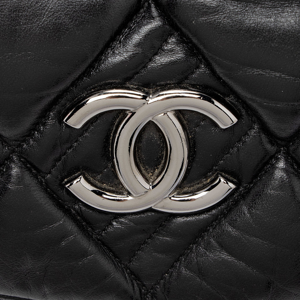 Chanel Lambskin In and Out Maxi Flap Bag (SHF-A4kgjG)