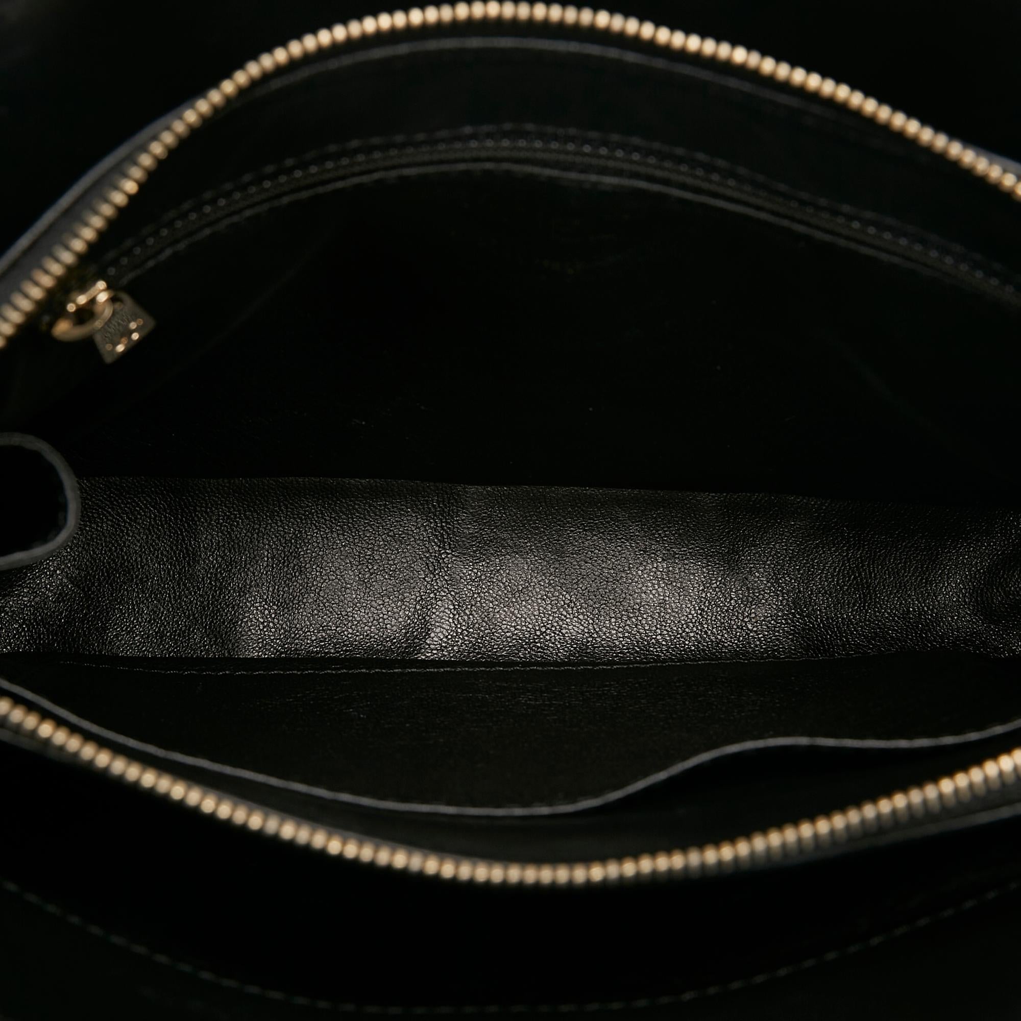 Chanel Lambskin Leather Handbag (SHG-WGibWp)