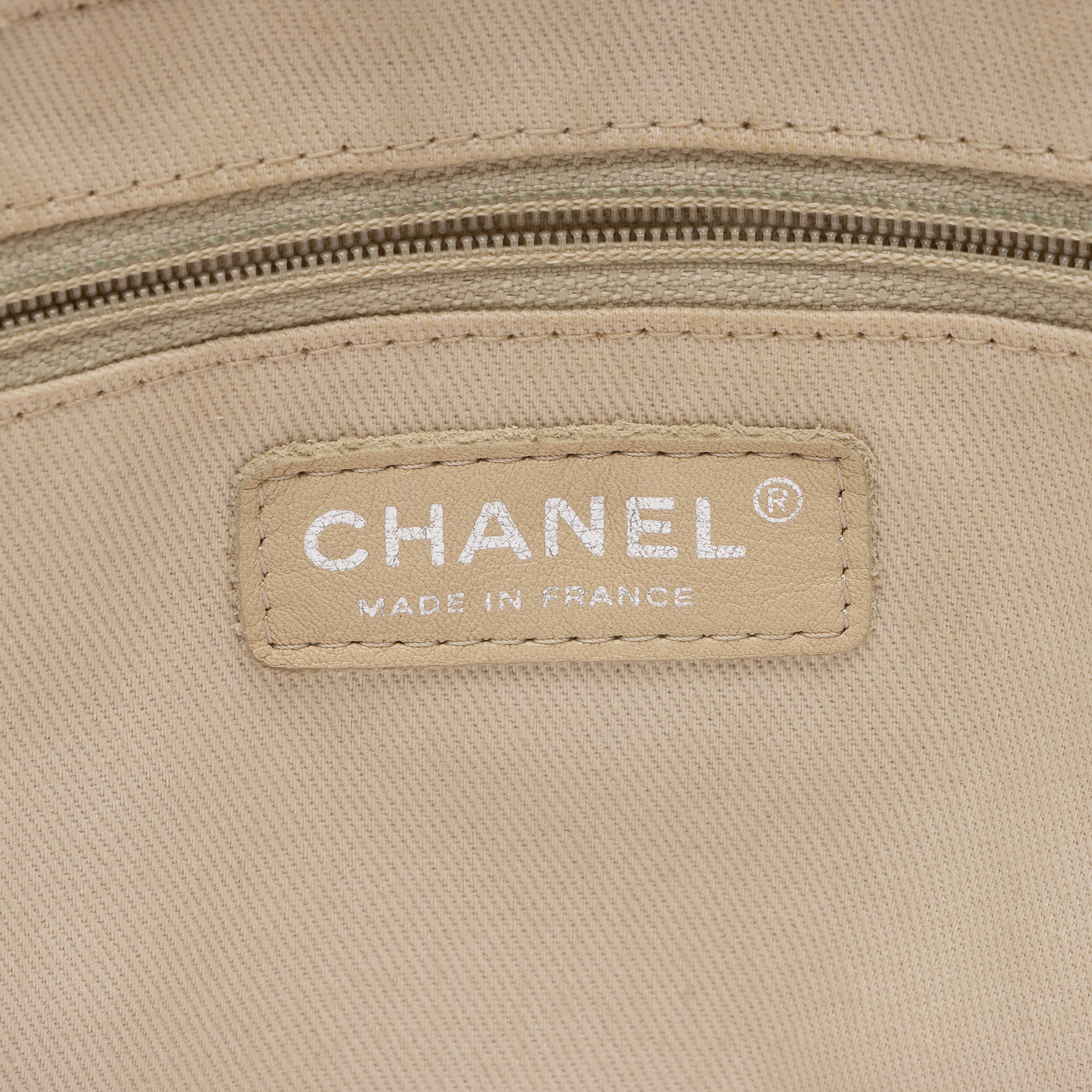 Chanel Lambskin Love Me Tender Large Tote (SHF-VAozPR)