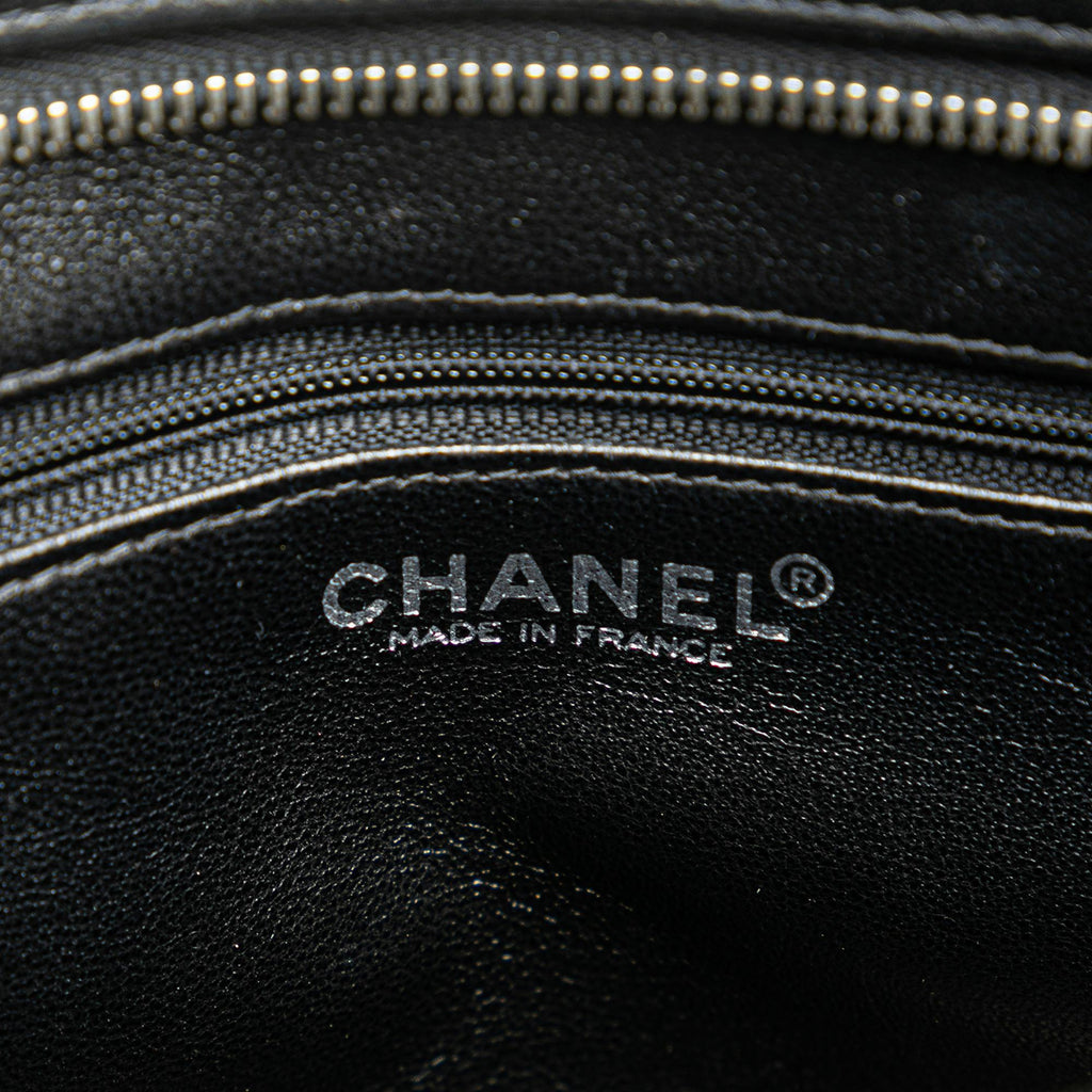 Chanel Lambskin Medallion Tote (SHG-cROUye)