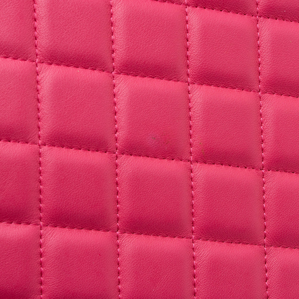 Chanel Lambskin Medium O-Case (SHF-RsJ4rh)