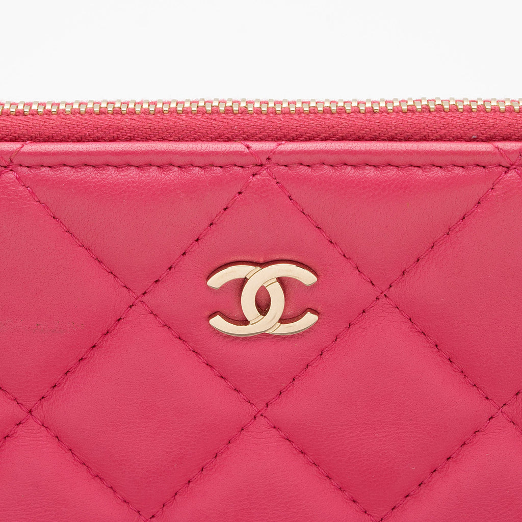 Chanel Lambskin Medium O-Case (SHF-RsJ4rh)