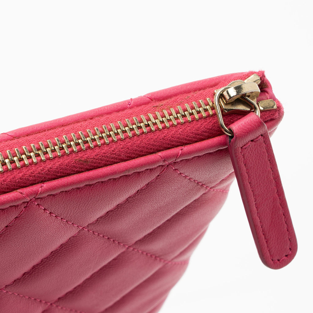 Chanel Lambskin Medium O-Case (SHF-RsJ4rh)