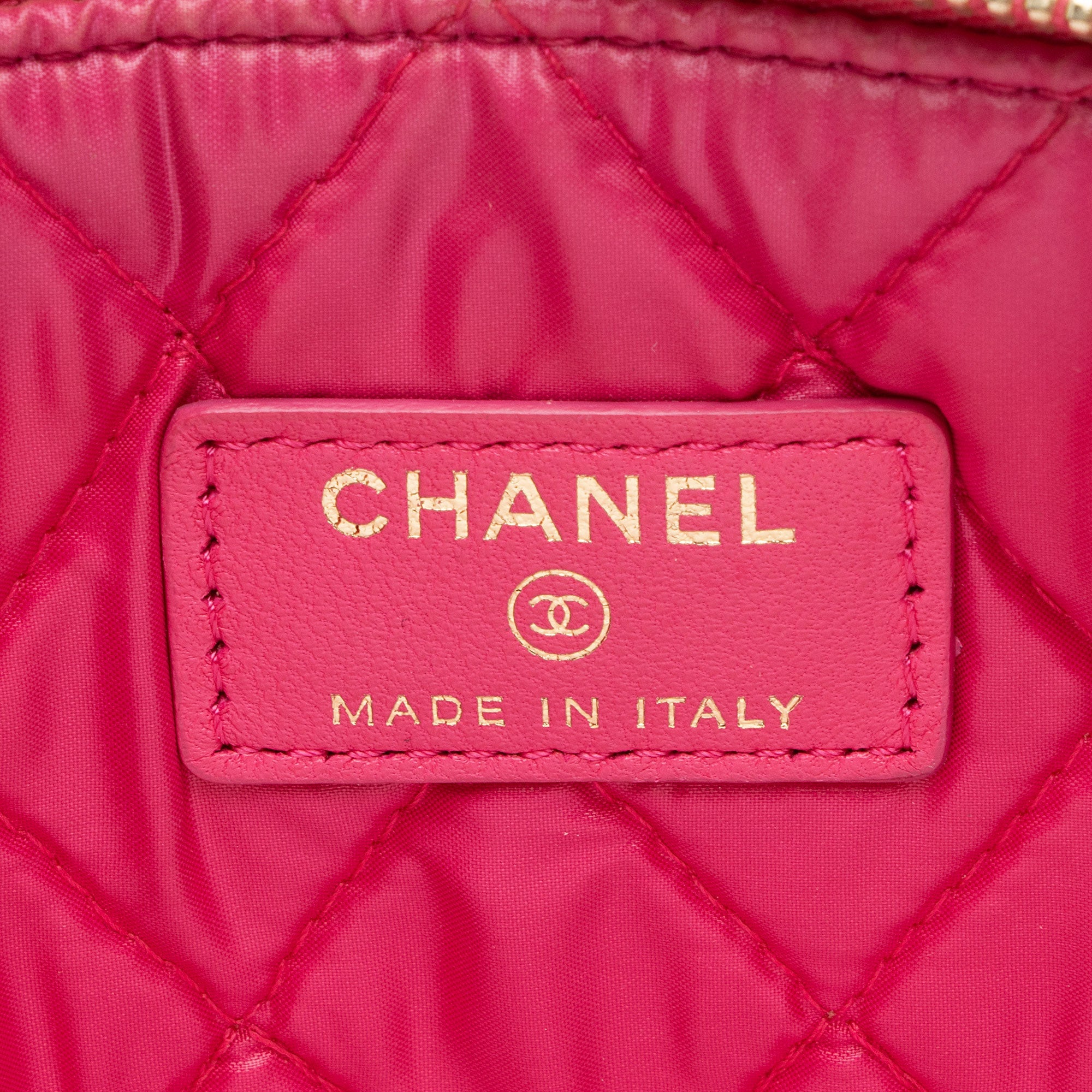 Chanel Lambskin Medium O-Case (SHF-RsJ4rh)