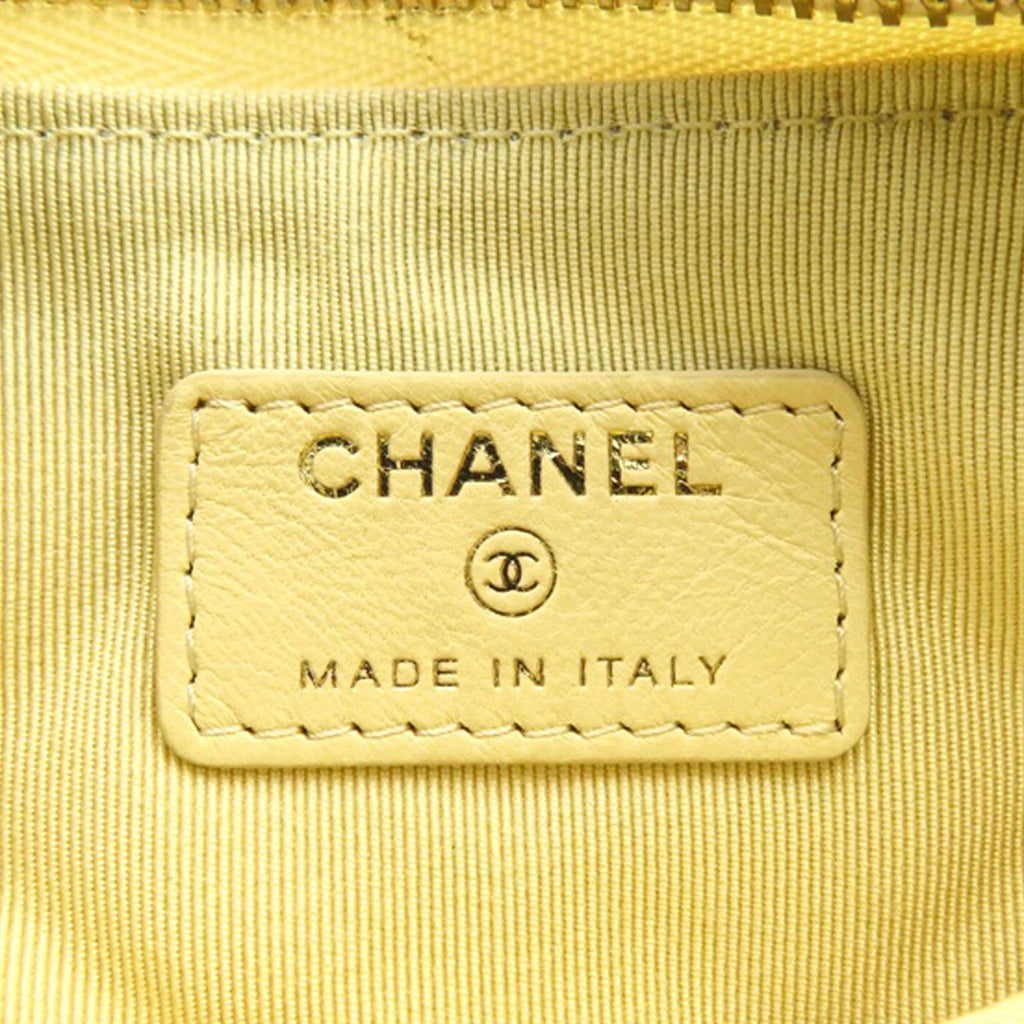 Chanel Lambskin Mini O Case Pouch (SHG-ubGuHV)