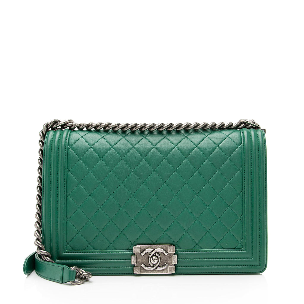 Chanel Lambskin New Medium Boy Bag (SHF-23600)