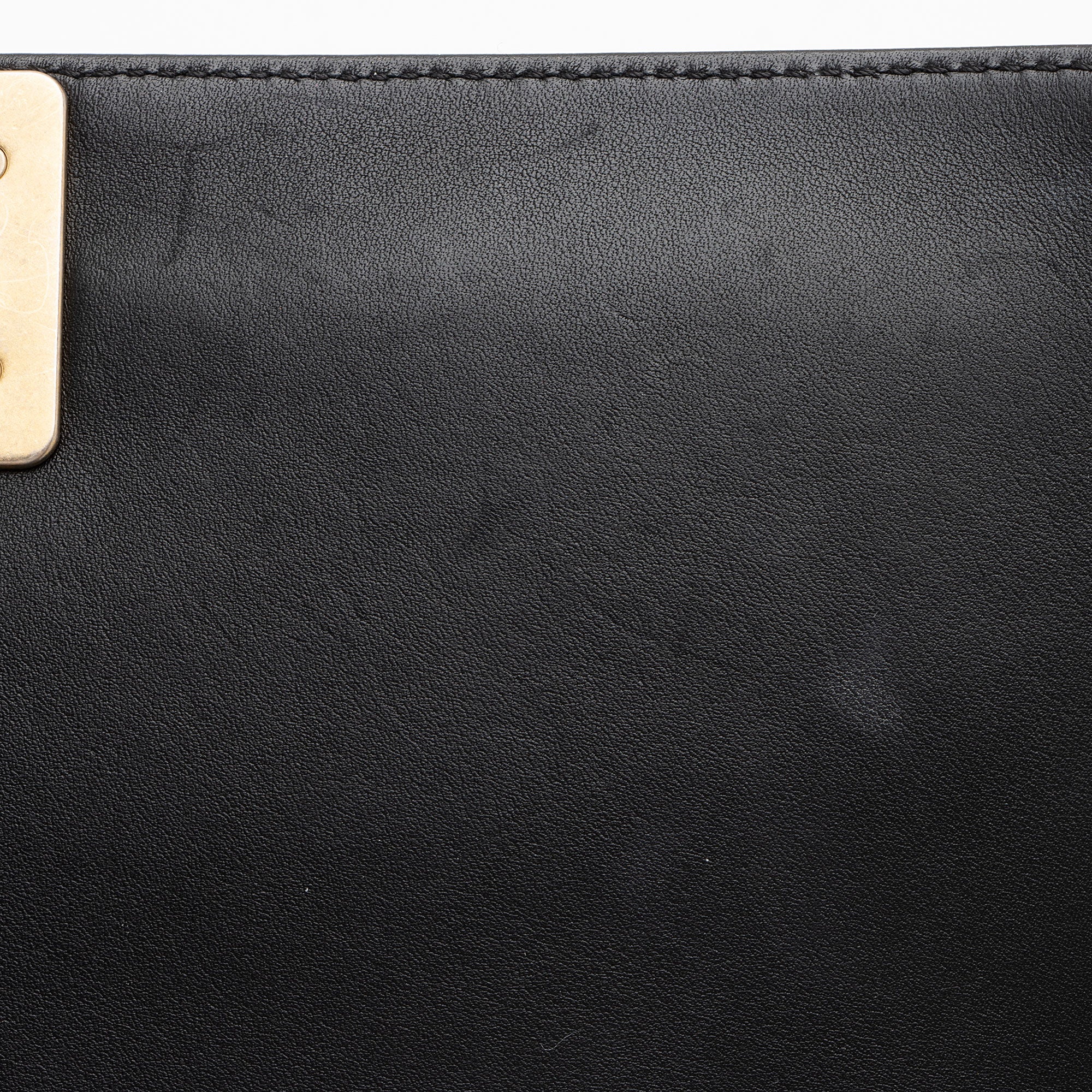 Chanel Lambskin Old Medium Boy Bag (SHF-QJr6Pf)