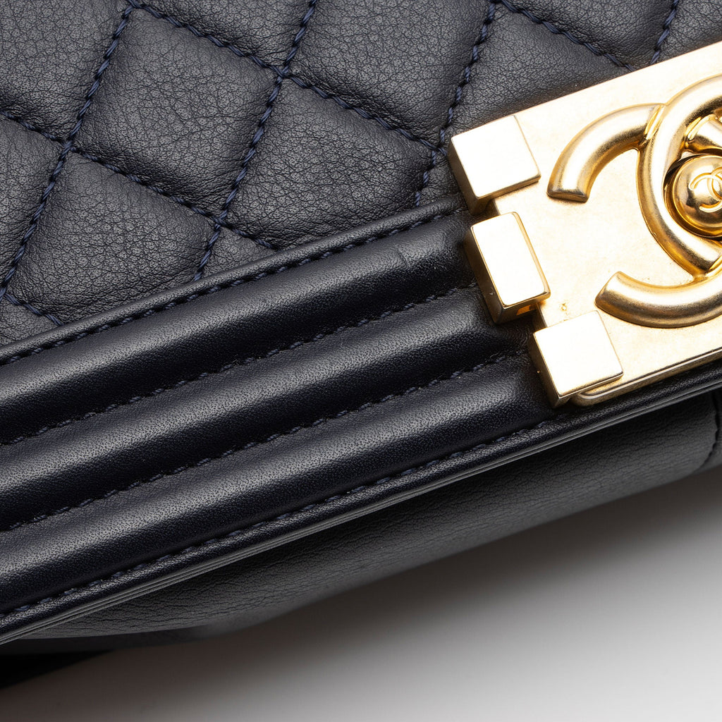 Chanel Lambskin Old Medium Boy Bag (SHF-OdWPxQ)