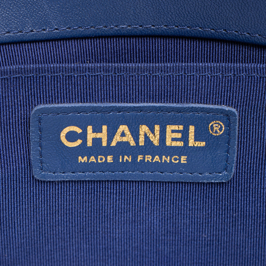 Chanel Lambskin Old Medium Boy Bag (SHF-lx1VjZ)