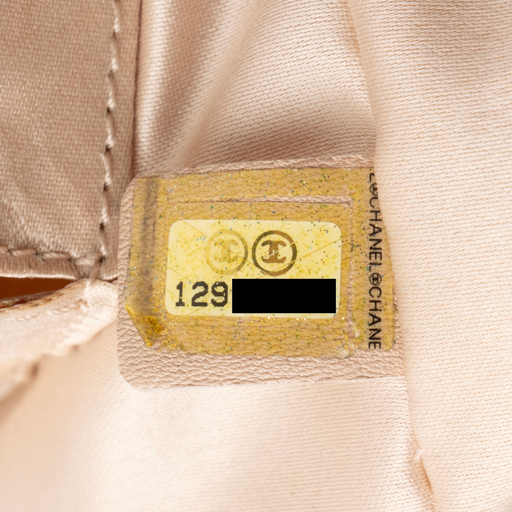 Chanel Lambskin Paris-Moscou Moujik Flap Bag (SHF-lugykp)