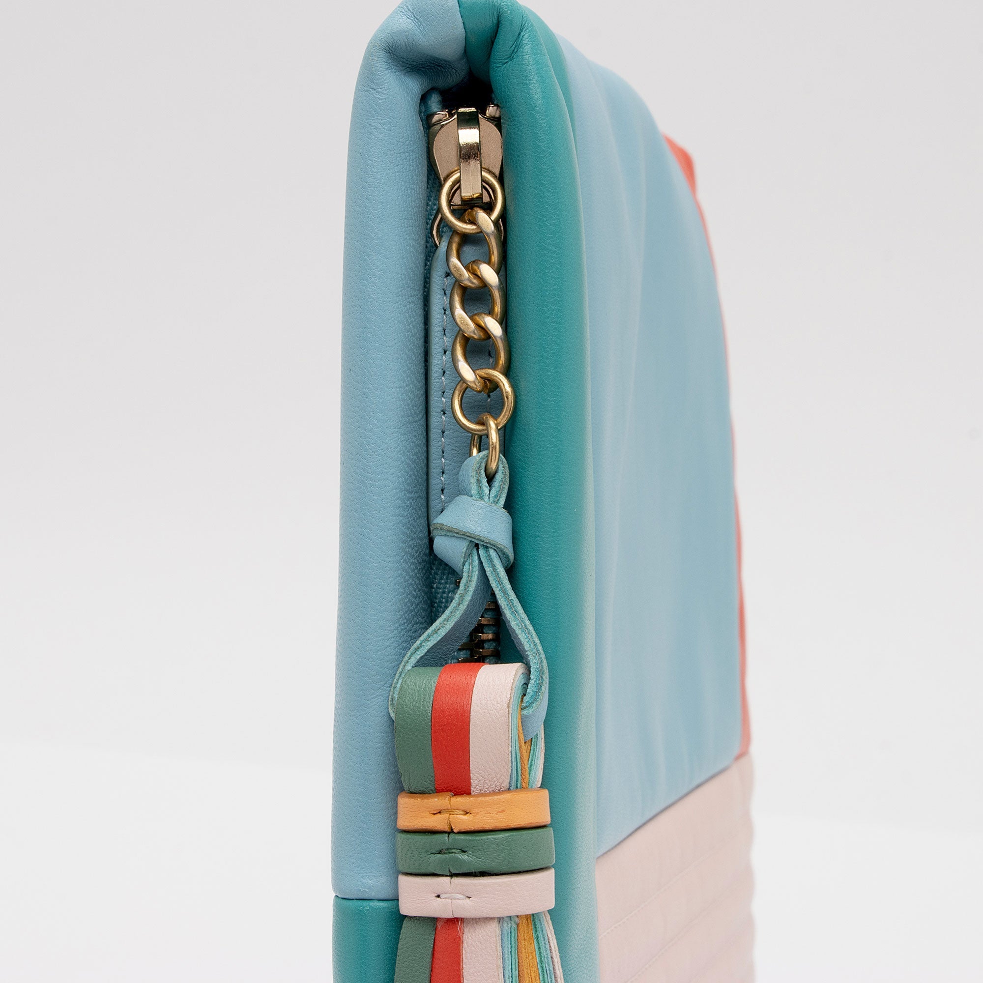 Chanel Lambskin Patchwork CC Large Pouch (SHF-2gEPBn)