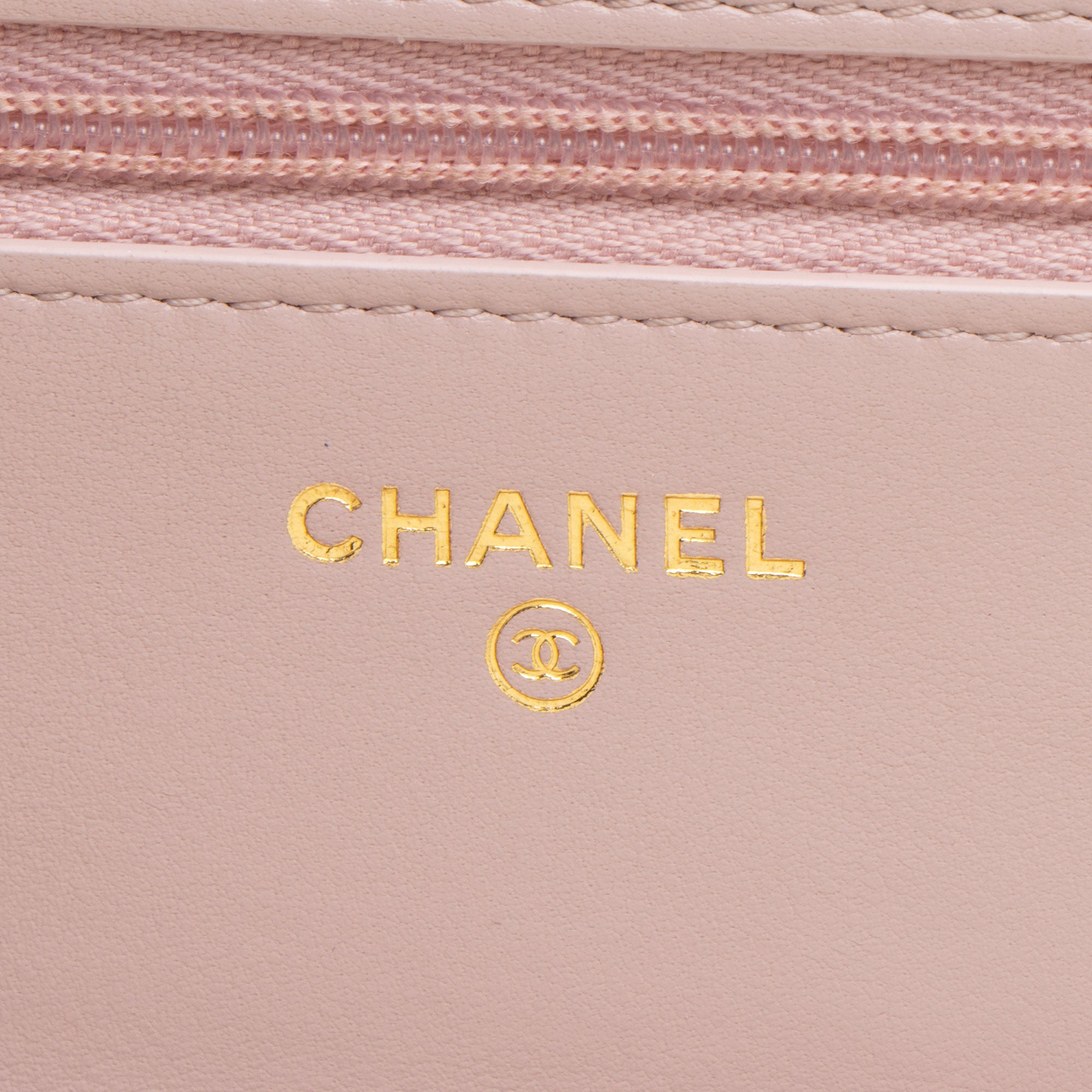 Chanel Lambskin Pearl CC Wallet on Chain (SHF-xRqAN6)