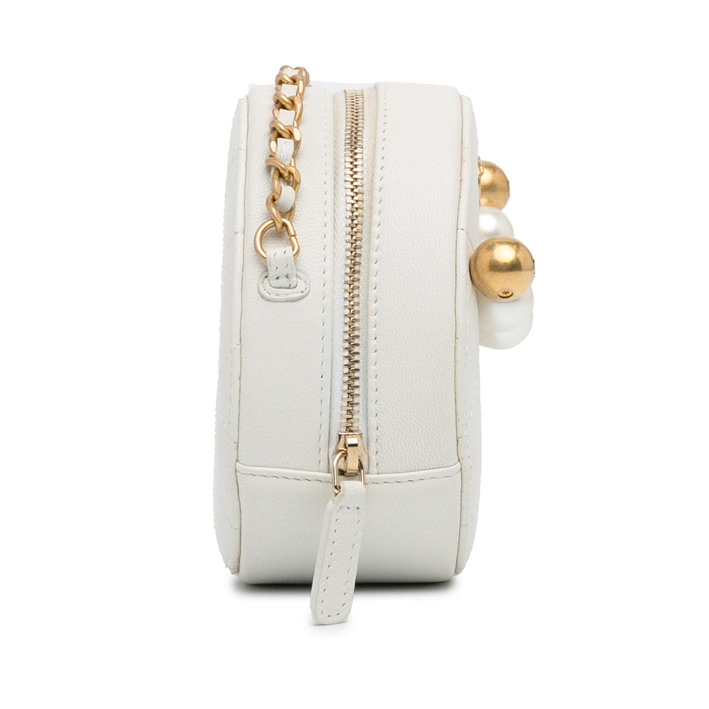 Chanel Lambskin Pearl Round Clutch with Chain (SHG-eBDOPl)