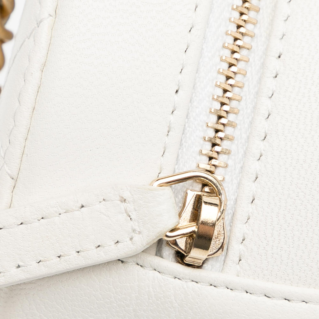 Chanel Lambskin Pearl Round Clutch with Chain (SHG-eBDOPl)