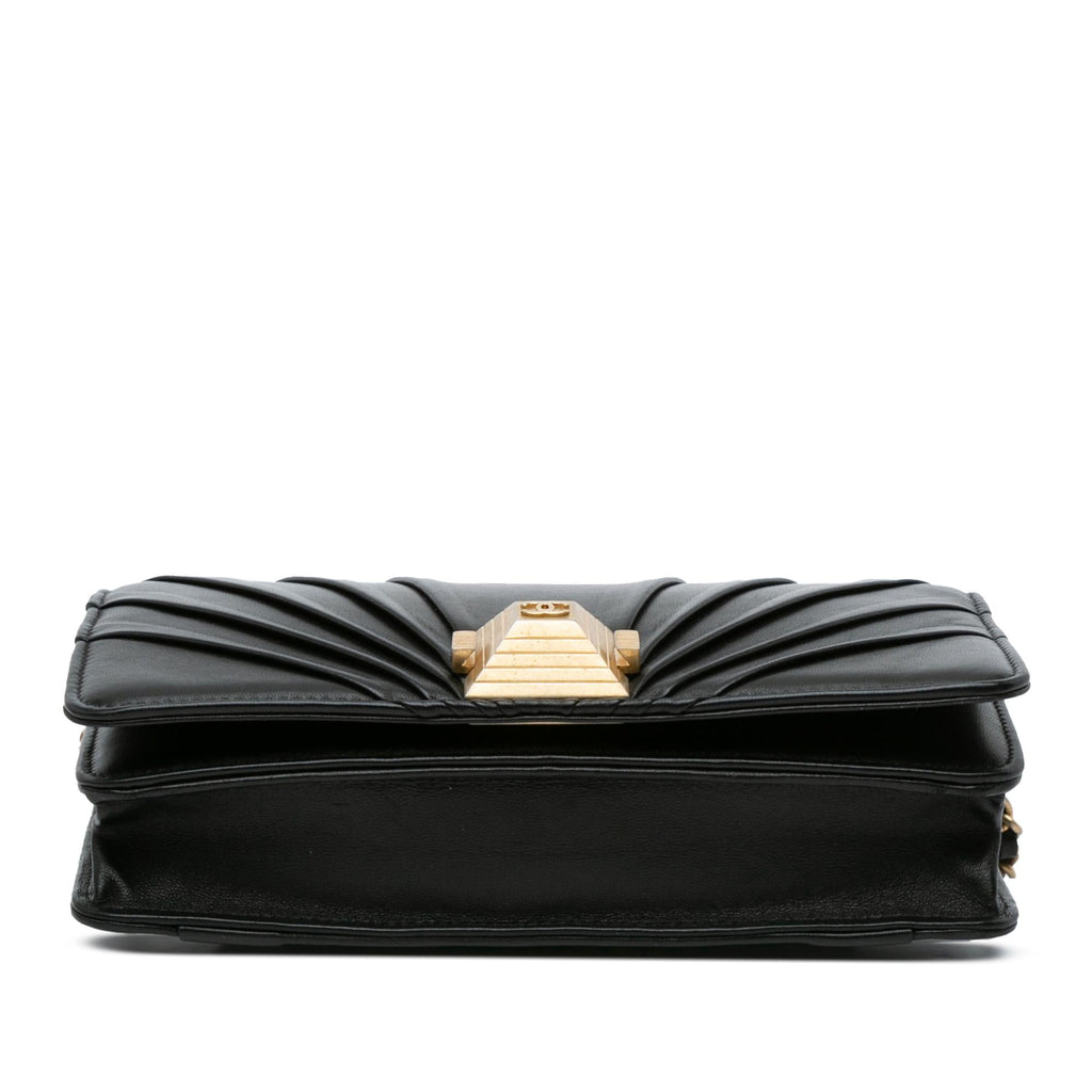 Chanel Lambskin Pyramid Wallet On Chain (SHG-Xyd0cJ)