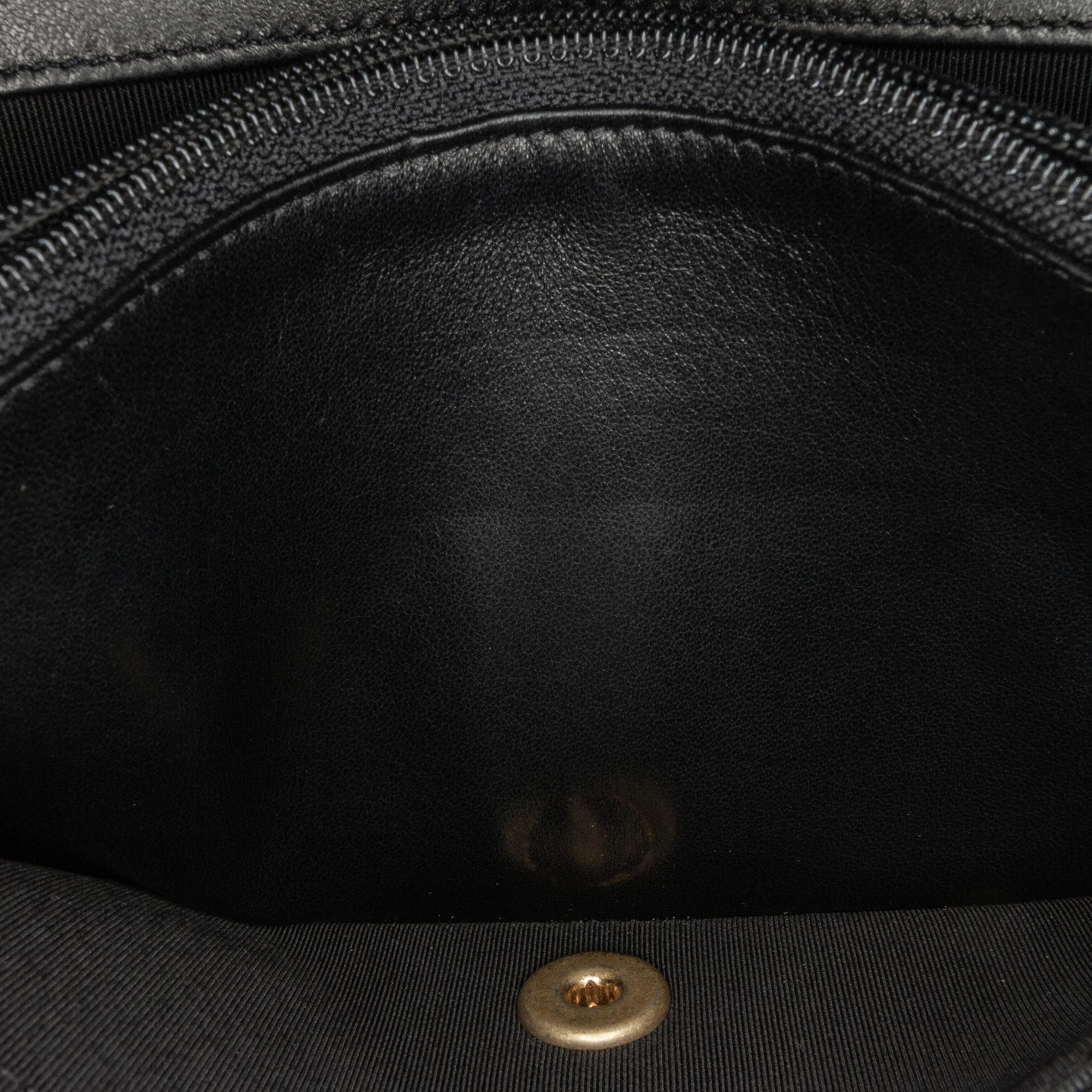 Chanel Lambskin Pyramid Wallet On Chain (SHG-Xyd0cJ)