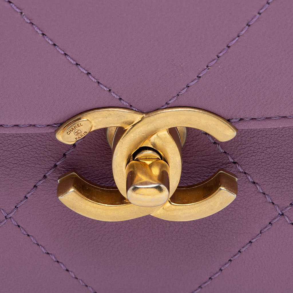 Chanel Lambskin Sleek & Chic Small Flap Bag (SHF-UMzeA2)