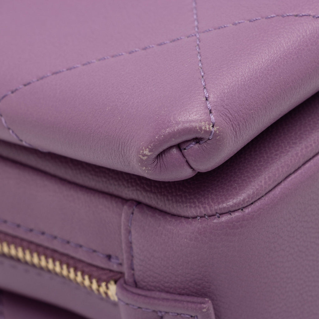 Chanel Lambskin Sleek & Chic Small Flap Bag (SHF-UMzeA2)