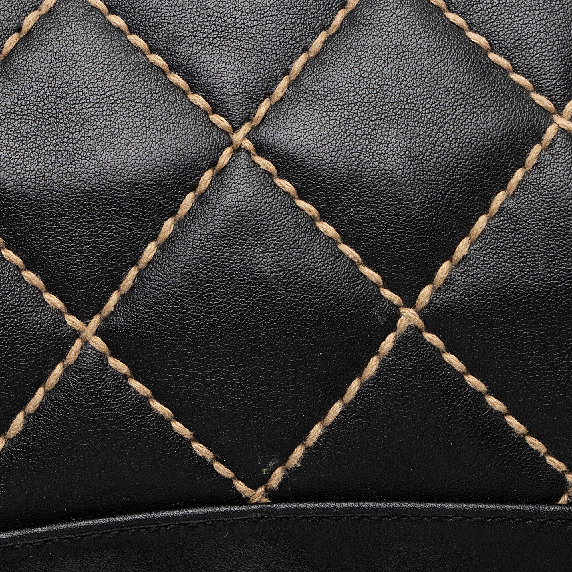 Chanel Lambskin Surpique Large Shoulder Bag (SHF-T8EzC0)