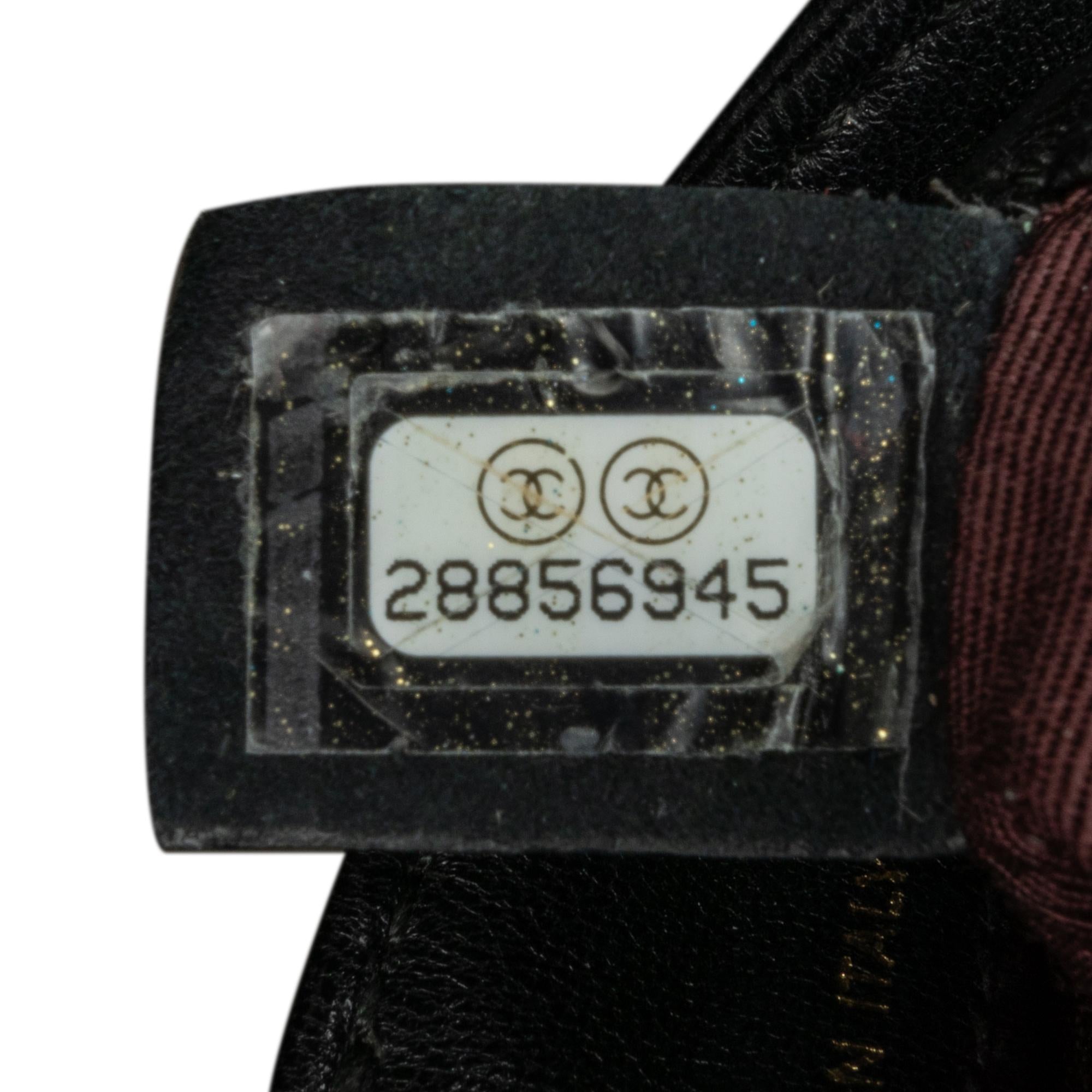 Chanel Lambskin Tech Me Out Clutch With Chain (SHG-lnyegU)