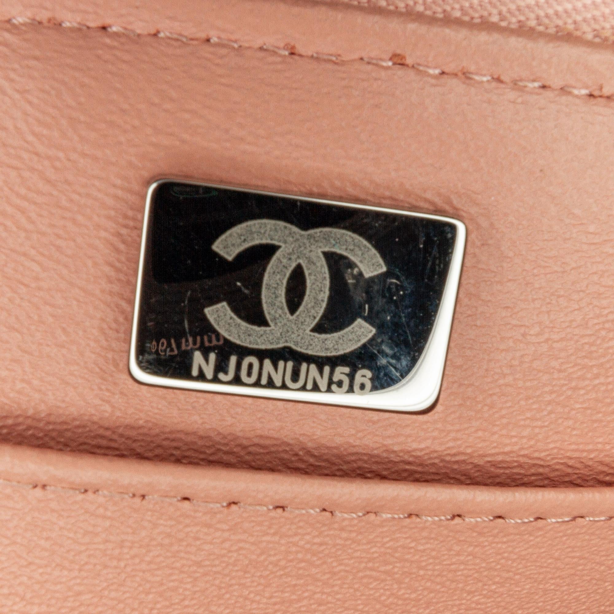 Chanel Lambskin Top Handle Vanity Case with Chain (SHG-hnAAMY)