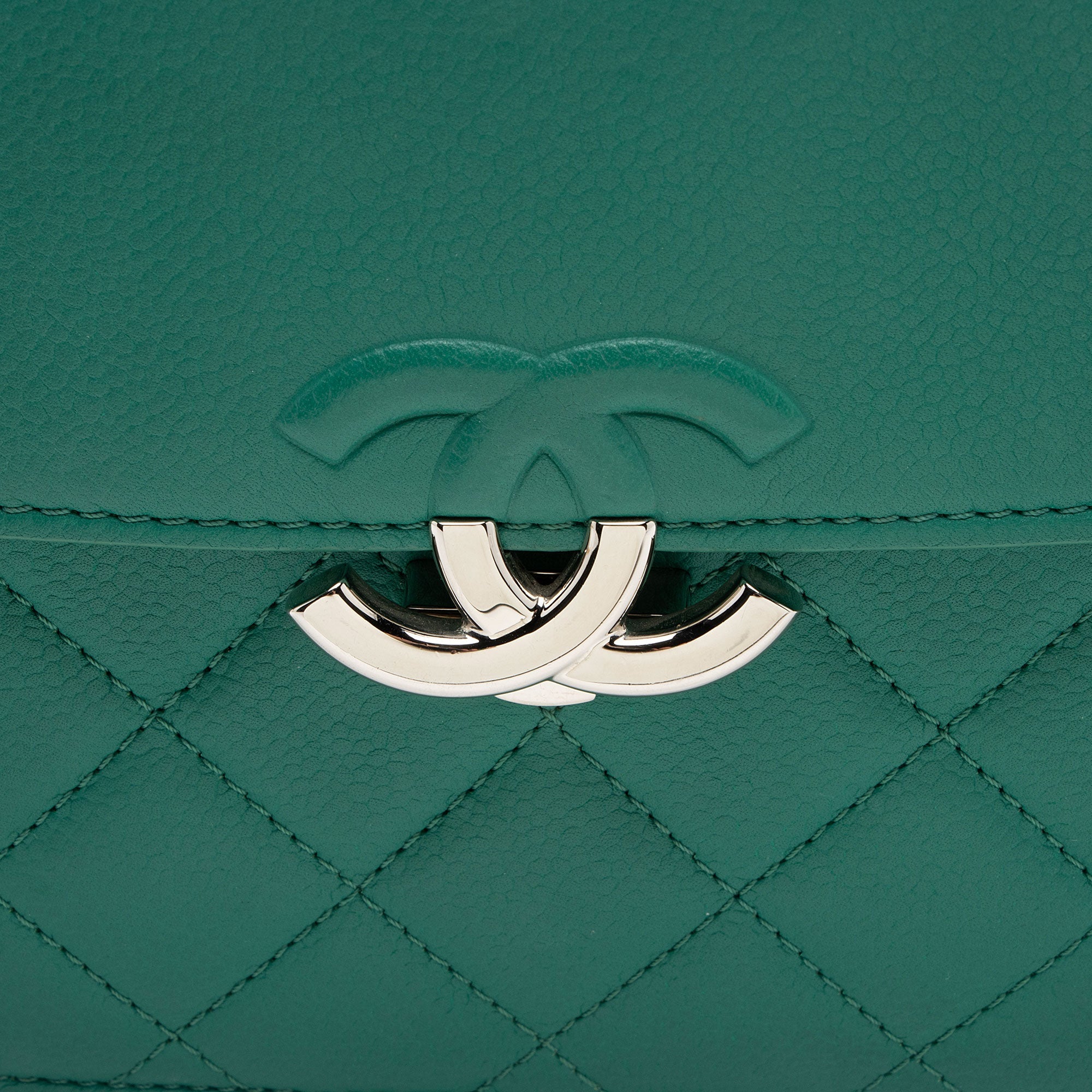 Chanel Lambskin Urban Companion Mini Flap Bag (SHF-EsVYtQ)