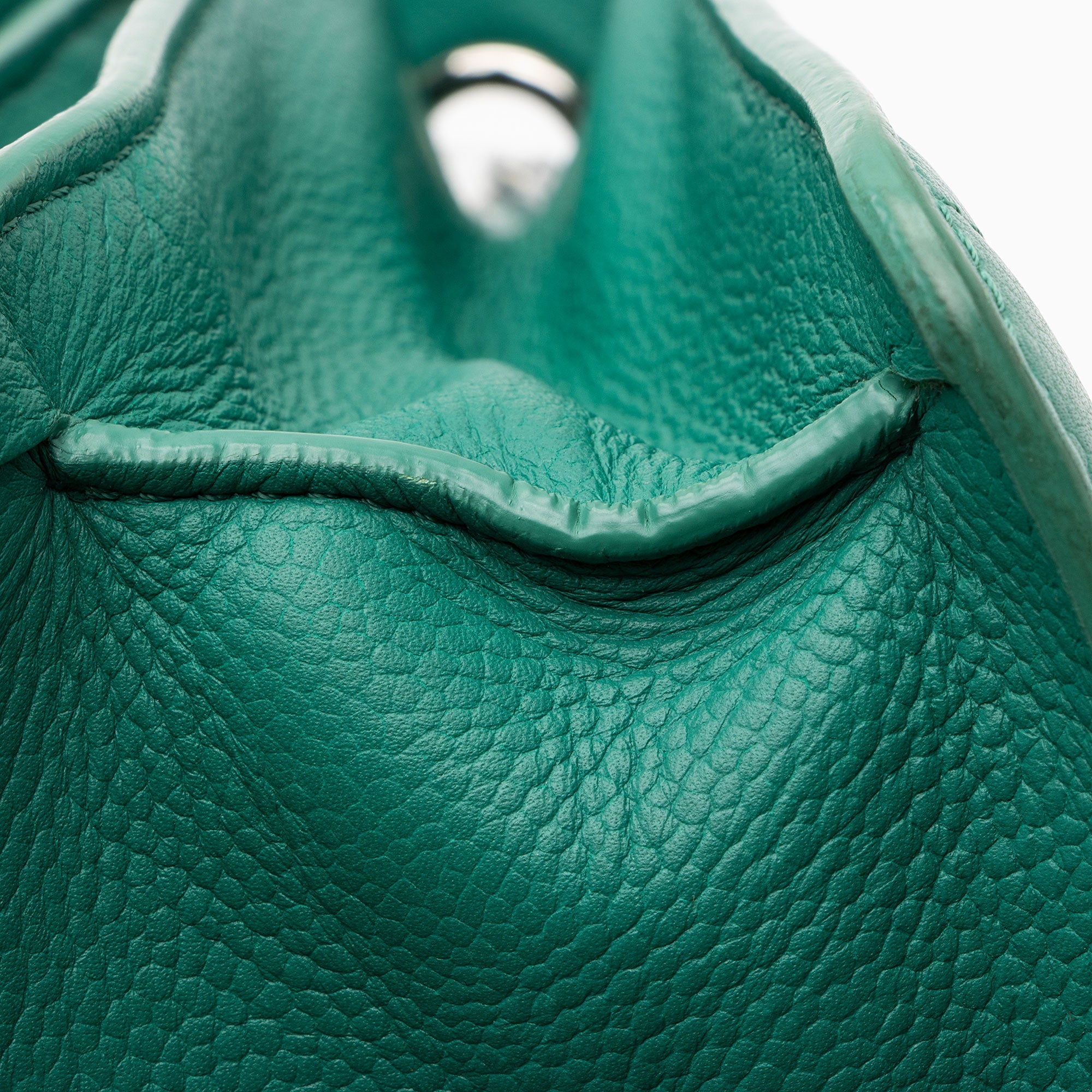 Chanel Lambskin Urban Companion Mini Flap Bag (SHF-EsVYtQ)