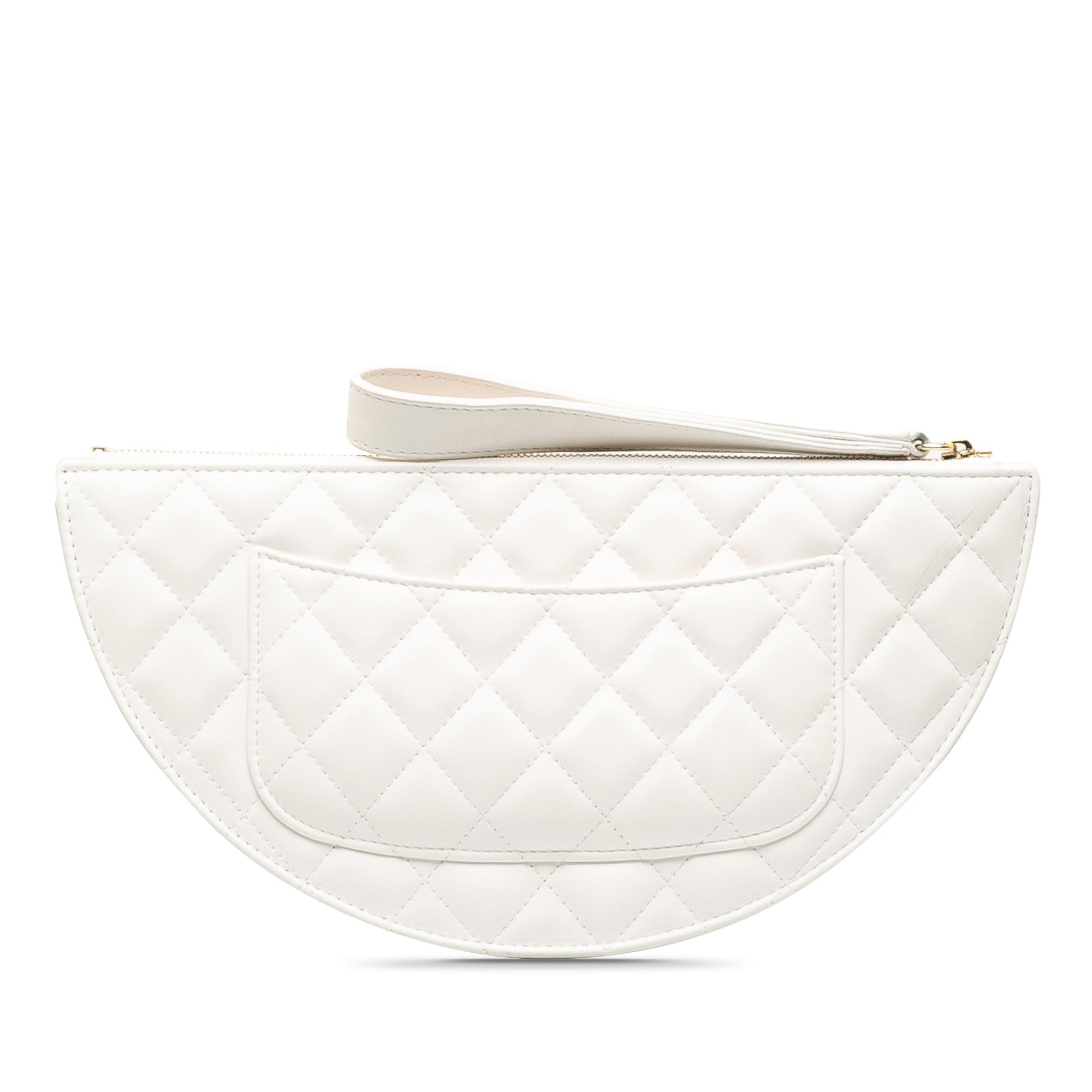 Chanel Lambskin Wave Clutch (SHG-7pqsXs)