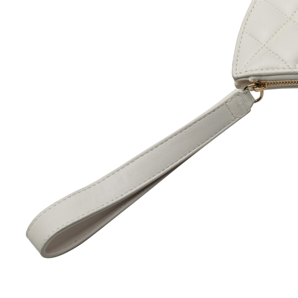 Chanel Lambskin Wave Clutch (SHG-7pqsXs)