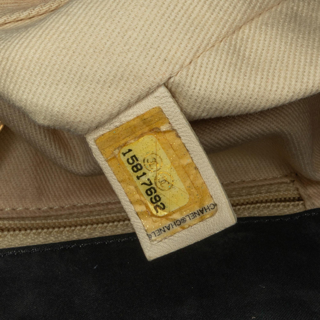 Chanel Large Aged Calfskin Chic Quilt Flap (SHG-qmJwT4)