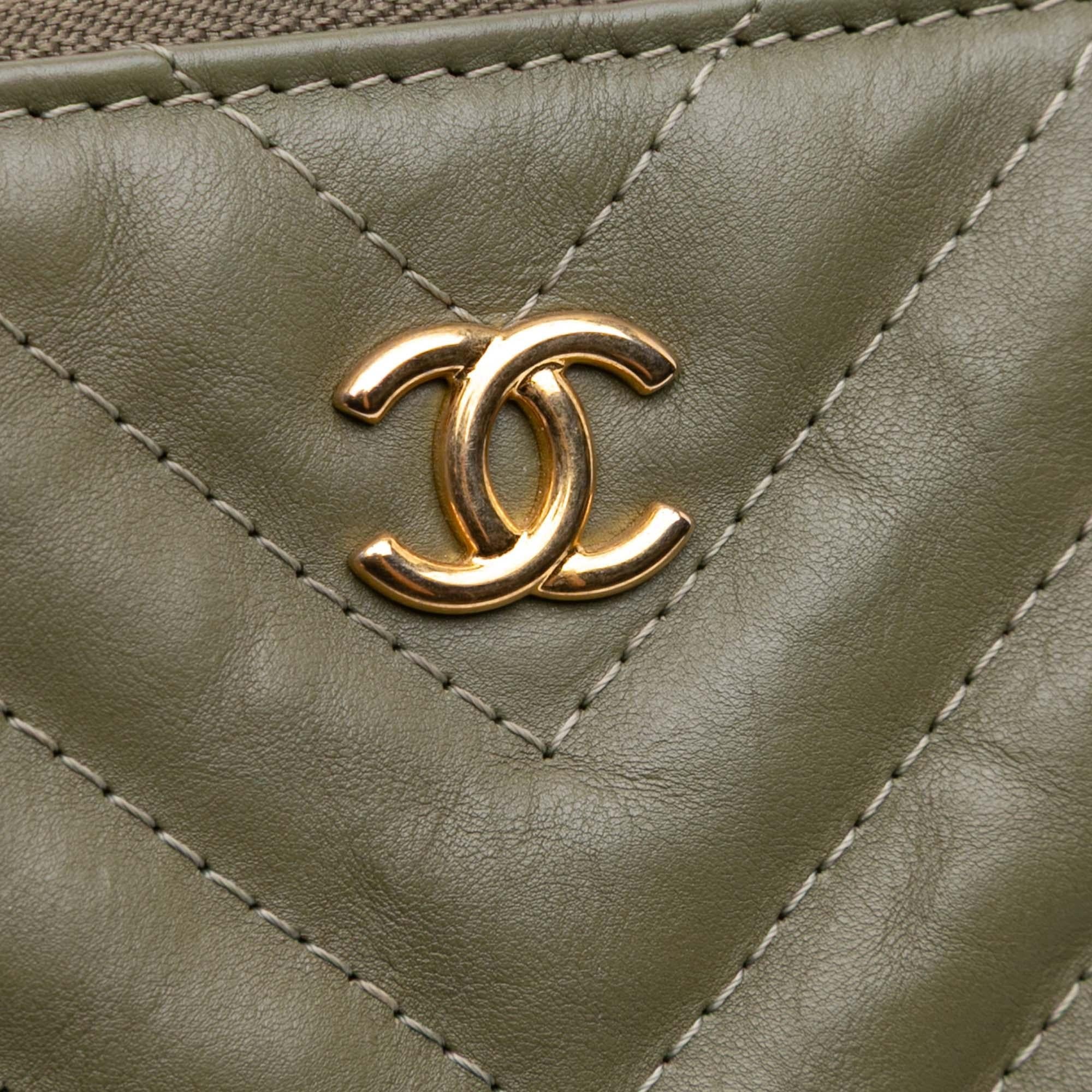 Chanel Large CC Chevron Calfskin O Case Clutch