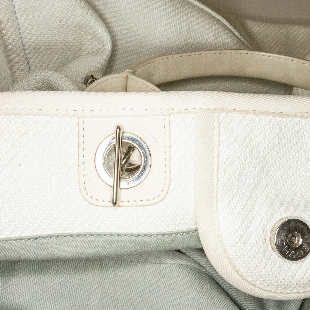 Chanel Large Canvas Deauville Tote (SHG-bO4Jvd)