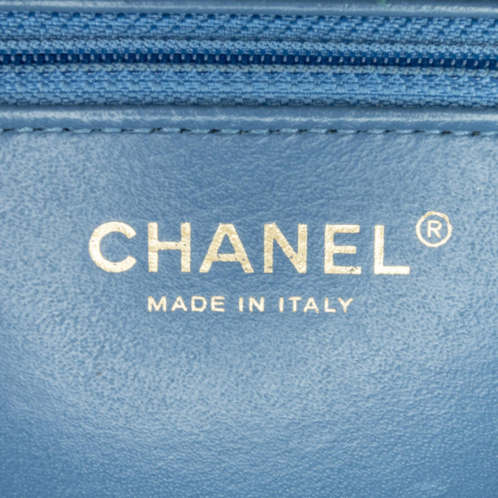 Chanel Large Caviar CC Filigree Vanity Case (SHG-JUihwi)