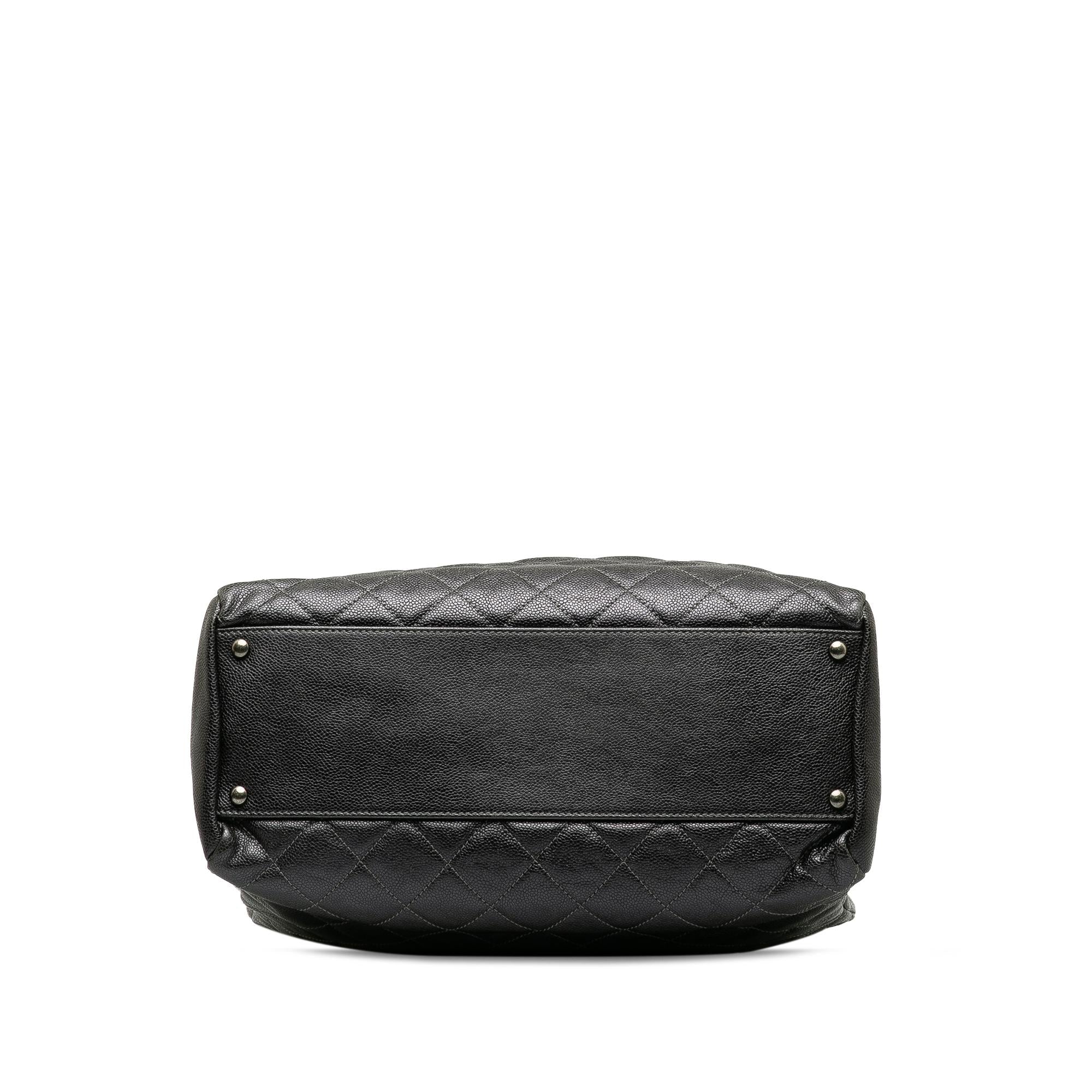 Chanel Large Caviar Chic Shopping Tote (SHG-apkgpU)